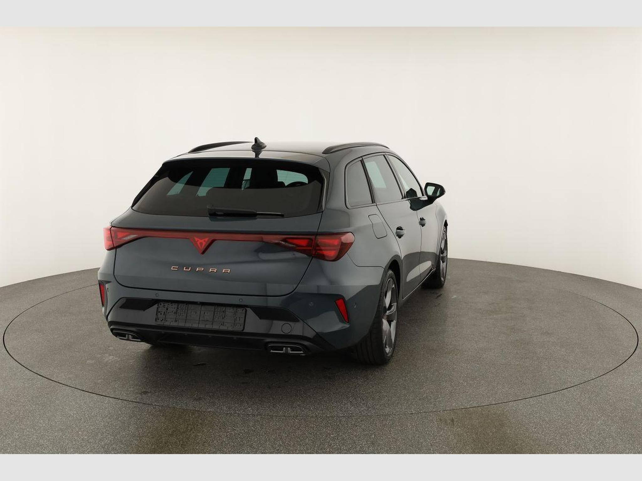 Cupra Leon 2.0 TSI 150 kW 4Drive (2026) - Photo 17