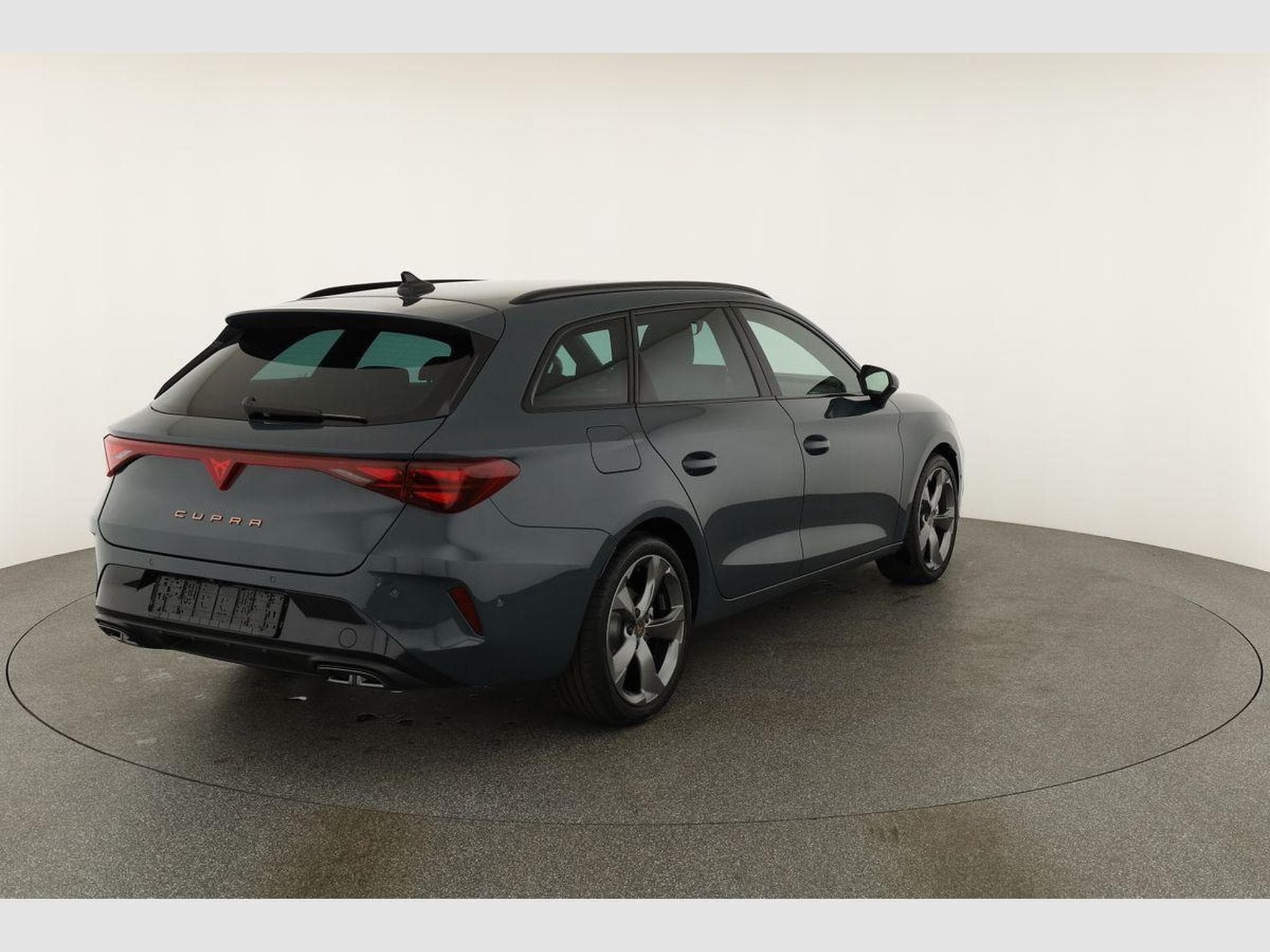 Cupra Leon 2.0 TSI 150 kW 4Drive (2026) - Photo 18