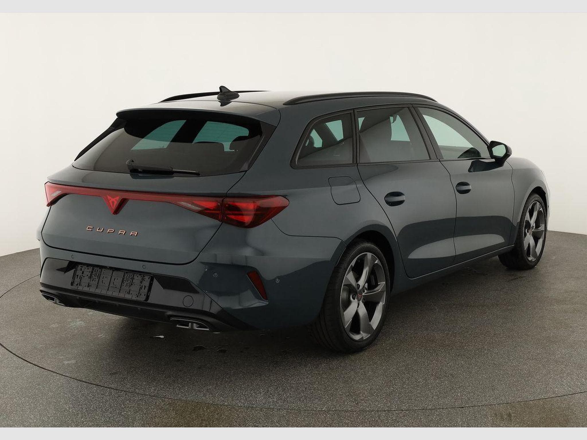 Cupra Leon 2.0 TSI 150 kW 4Drive (2026) - Photo 2