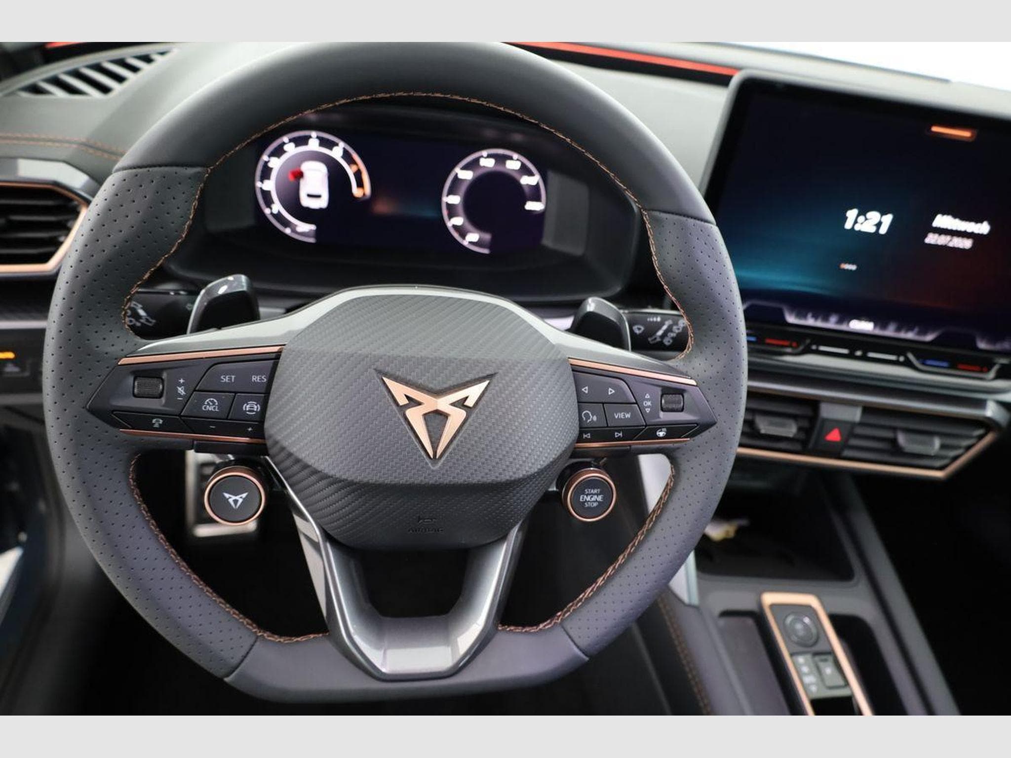 Cupra Leon 2.0 TSI 150 kW 4Drive (2026) - Photo 5