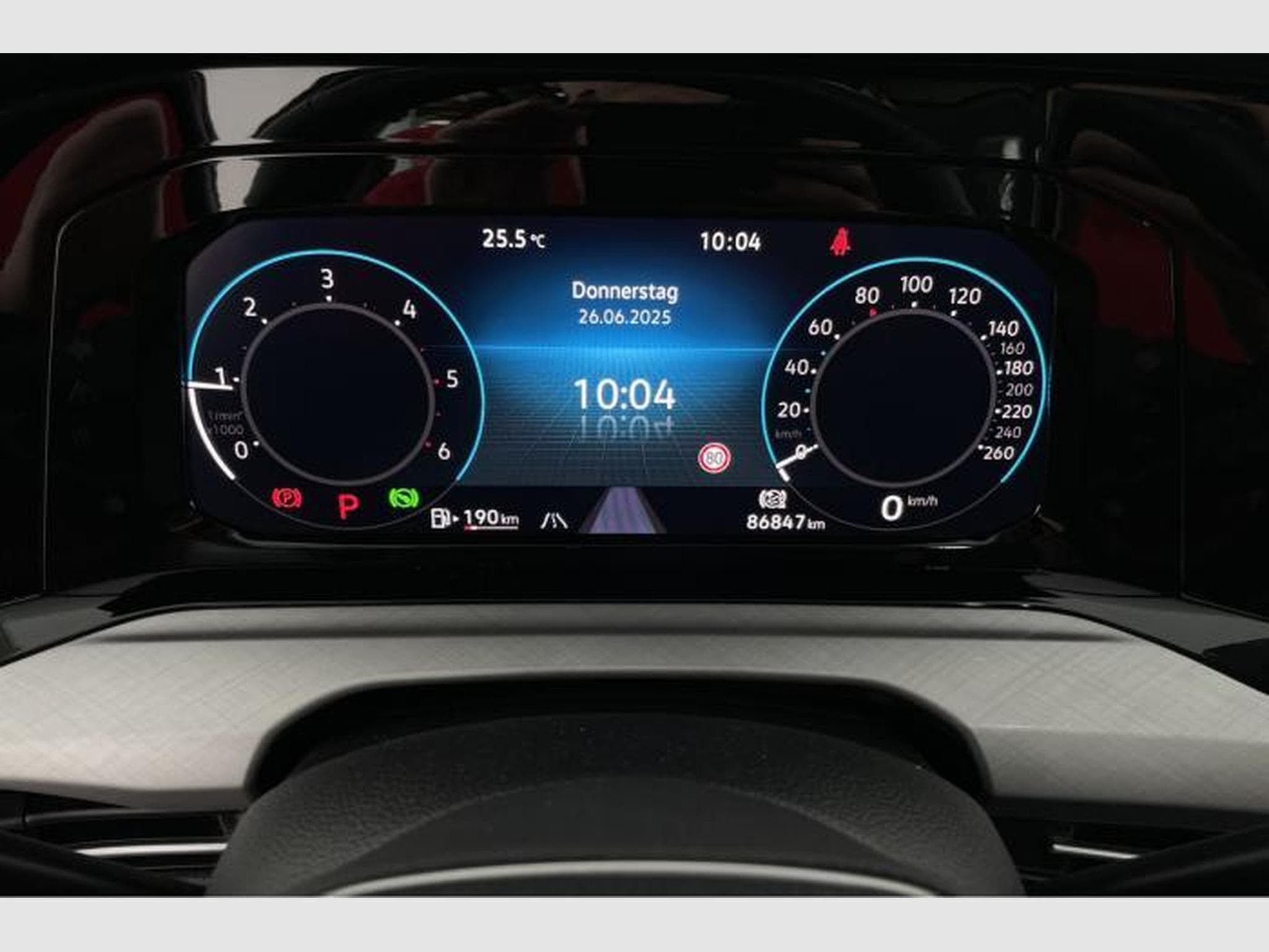 VW Golf Variant Alltrack (2022) - Photo 17