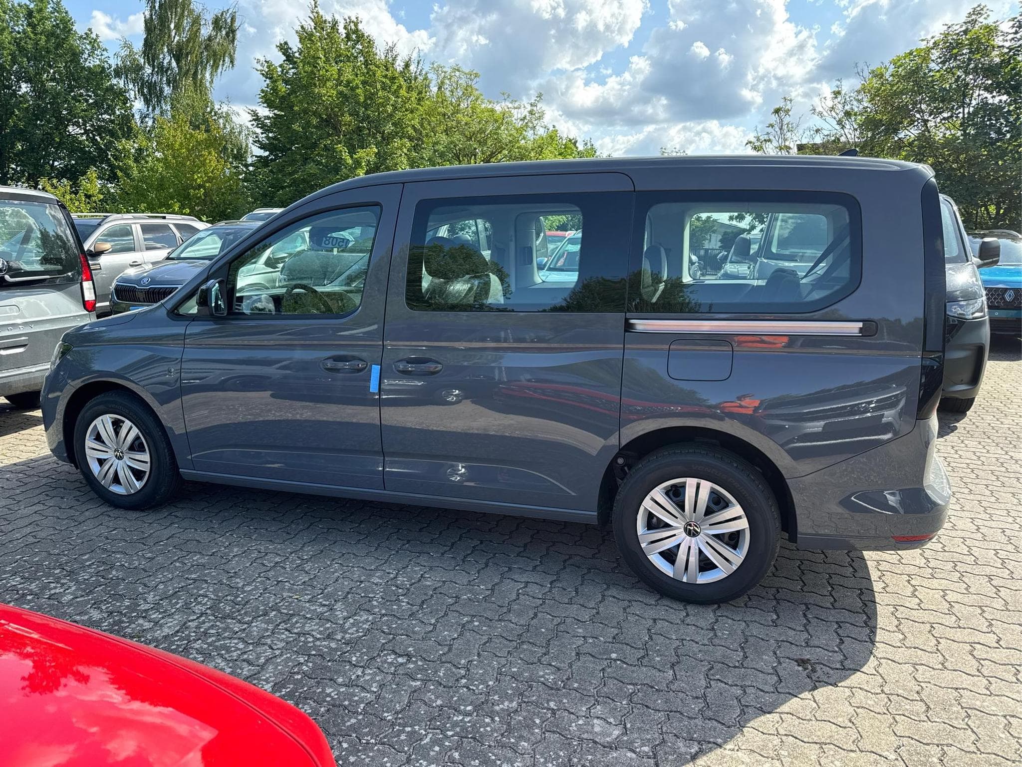 VW Caddy Caddy Maxi (2026) - Photo 2