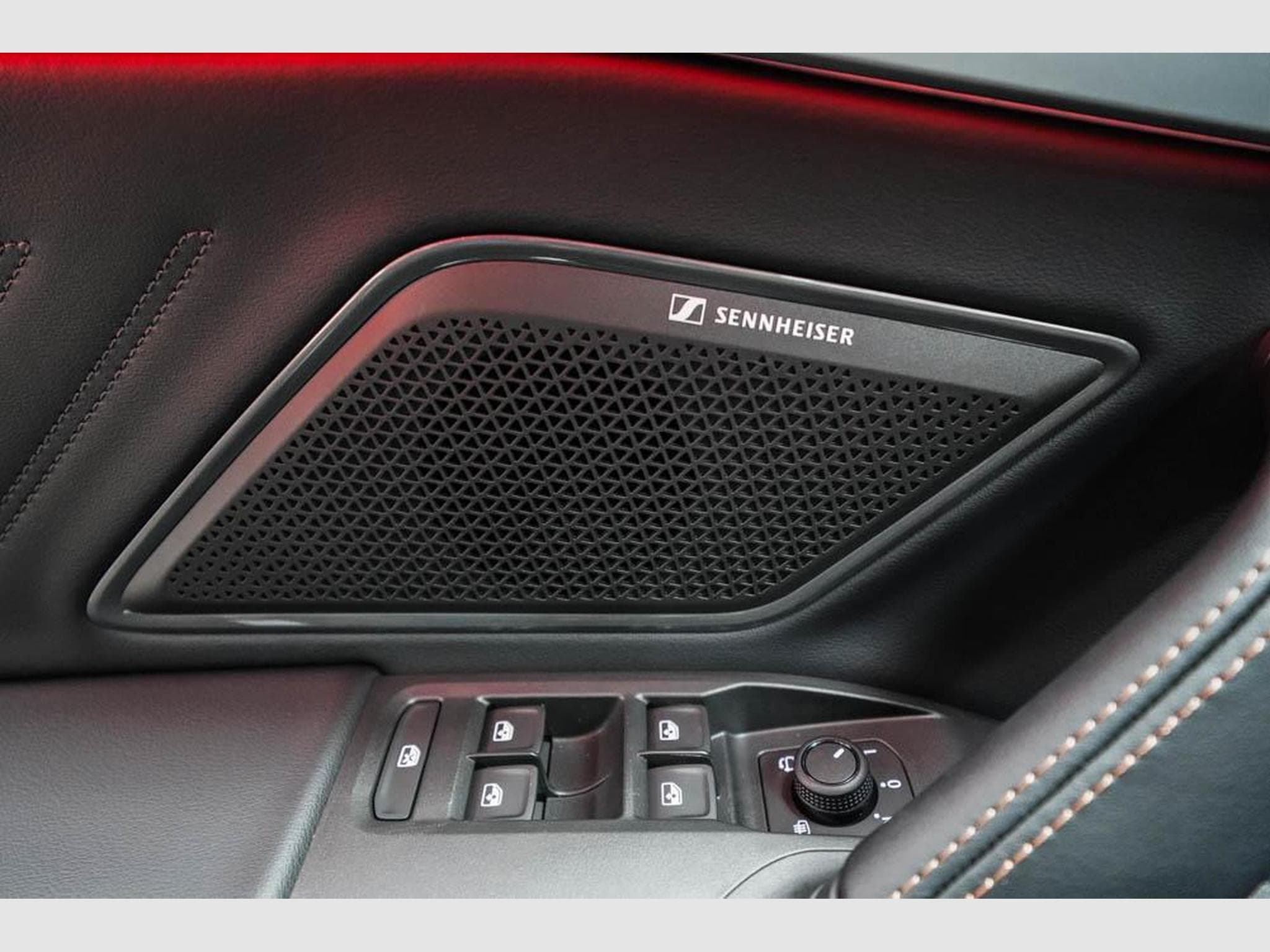 Cupra Formentor 1,5 eTSI DSG (2025) - Photo 23