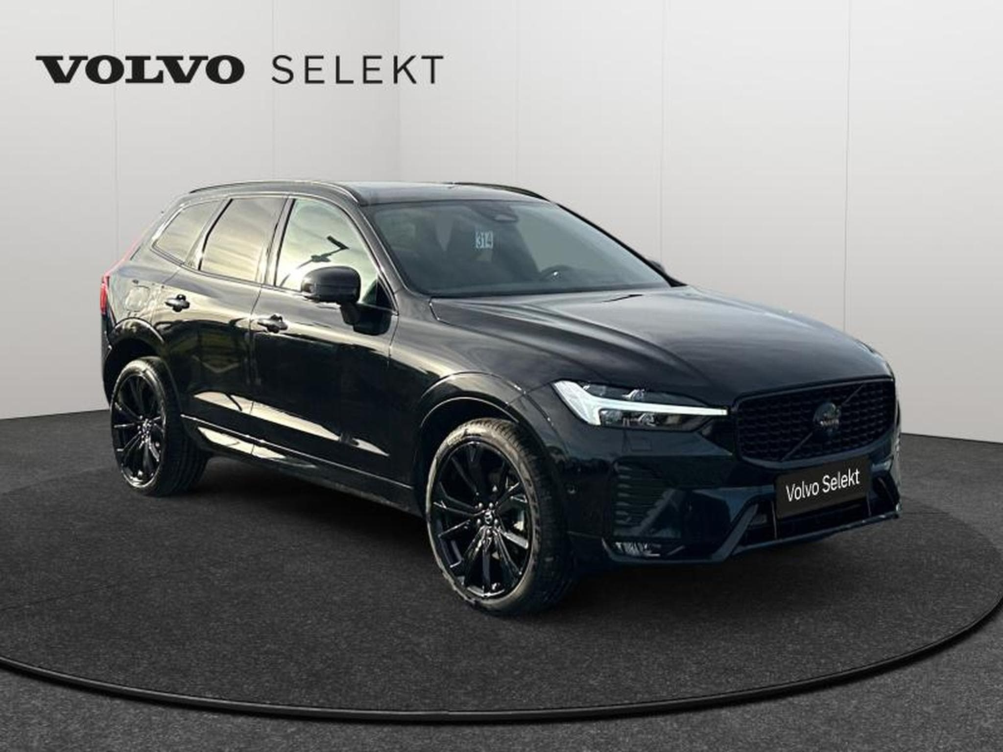 Volvo XC60 B5 Ultra Black Edition / Essence (2025) - Photo 8