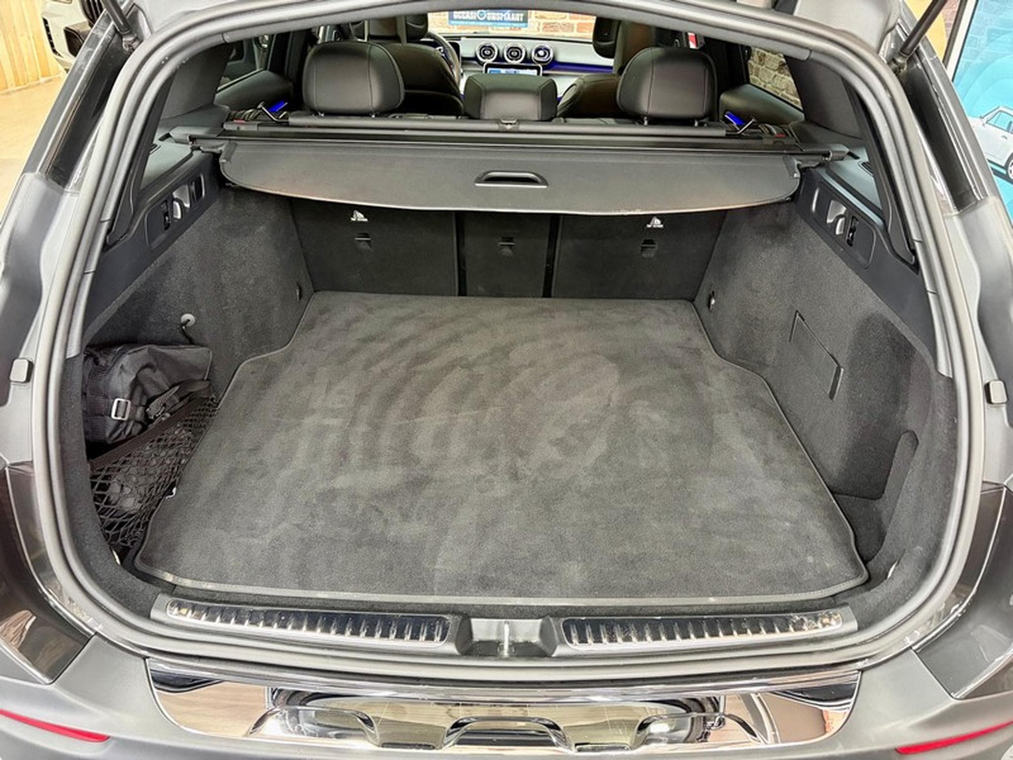 Mercedes C 200 C 200d T 2.0 197cv Auto 4x4 All Terrain LUXURY-LINE (2025) - Photo 7