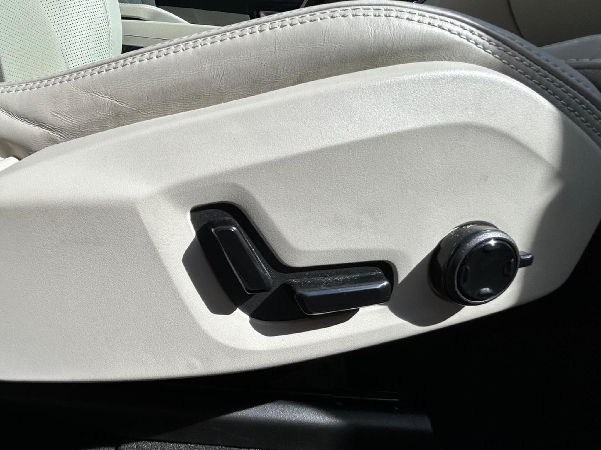 Volvo XC60 2.0 299ch INSPIRATION (2020) - Photo 22