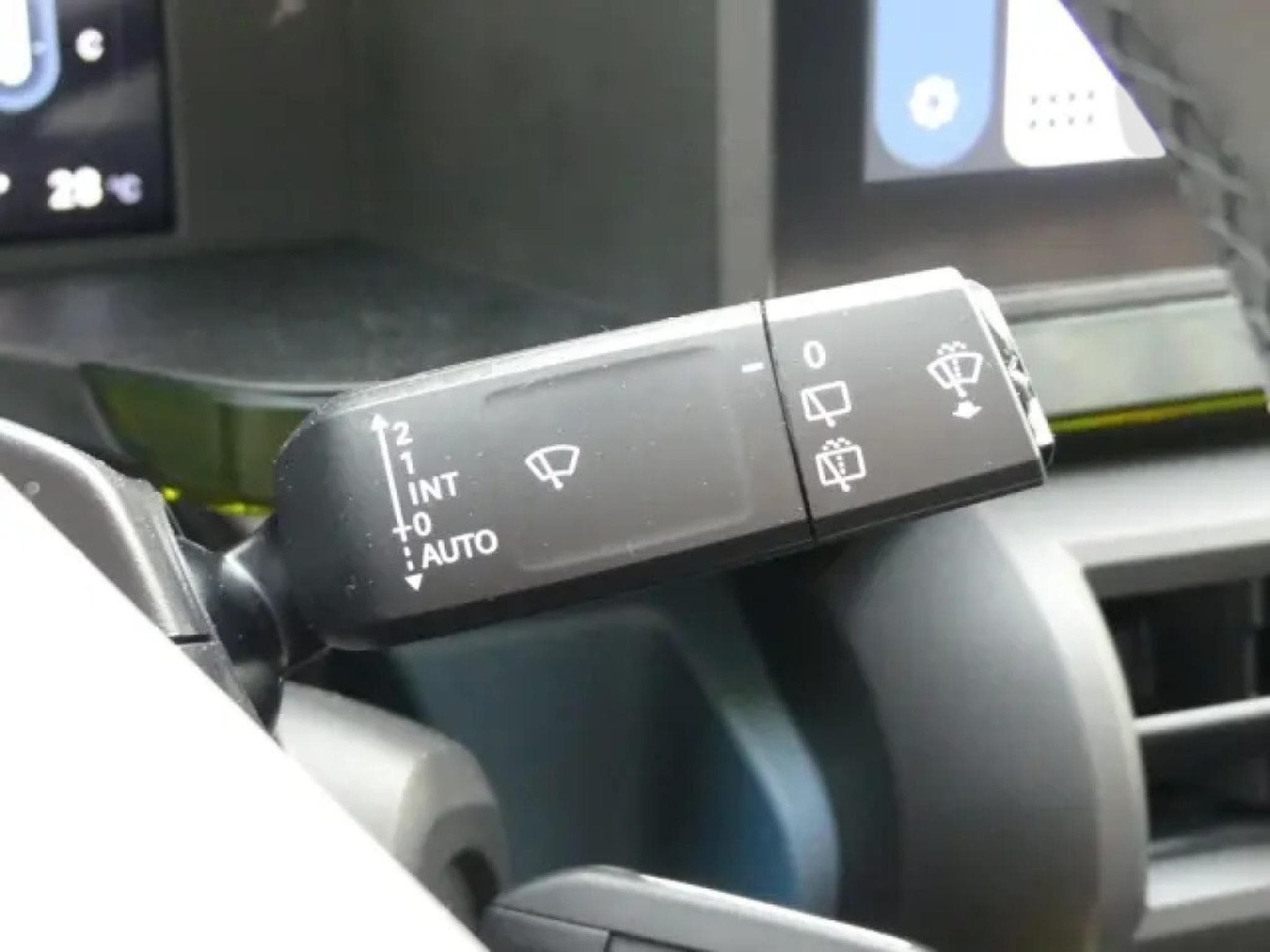 Fiat Grande Panda HYBRID LA PRIMA 1.2 (2026) - Photo 16