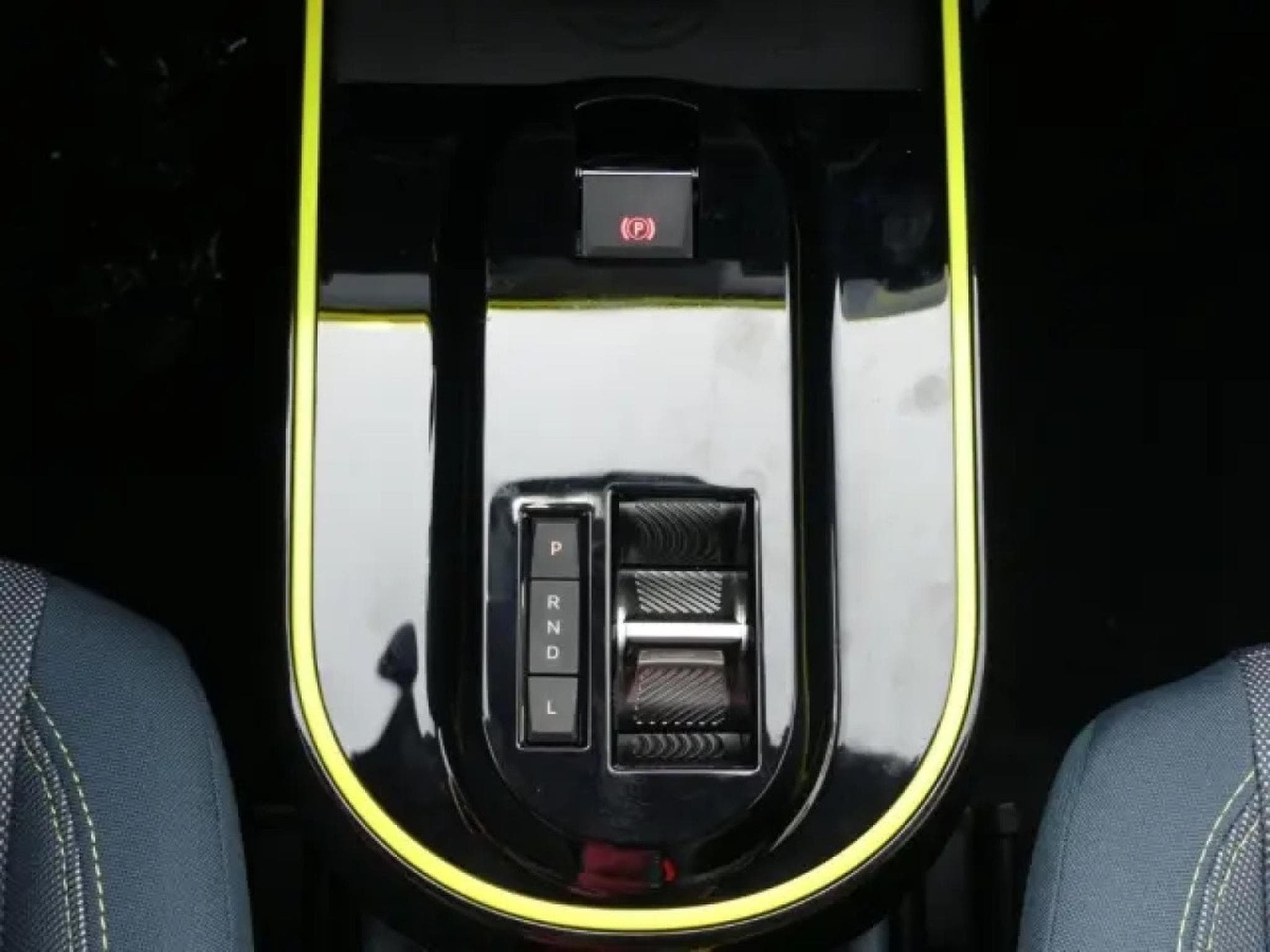 Fiat Grande Panda HYBRID LA PRIMA 1.2 (2026) - Photo 23
