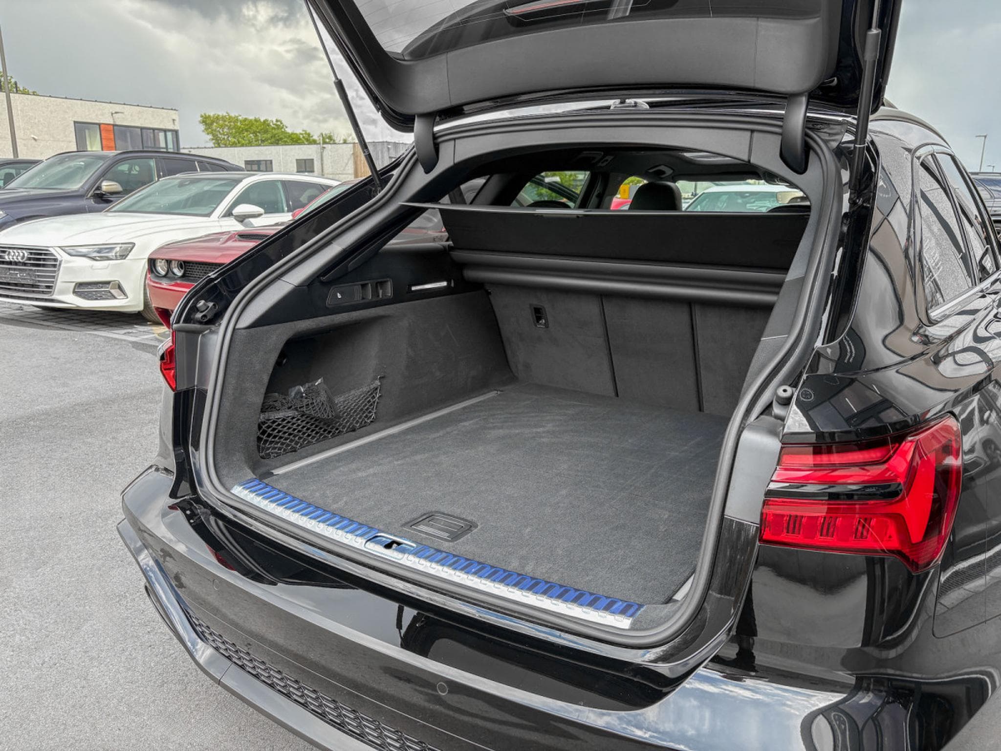 Audi RS6 RS6 PERFORMANCE 4.0 TFSI quattro/ 22/ 360°/HUD/PANO/MATRIX/V (2025) - Photo 23