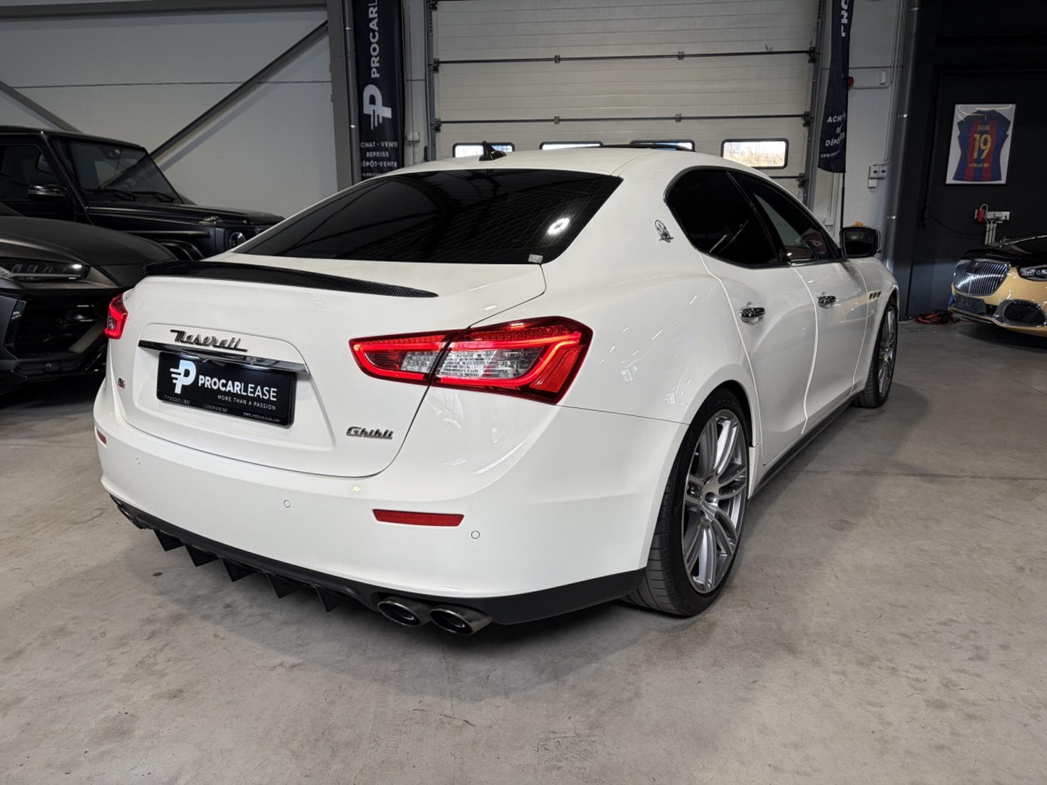 Maserati Ghibli 3.0 V6 S  Q4 Automatik/ Xénon/Camera/Carbonne/20/Leder/VOLL (2016) - Photo 13
