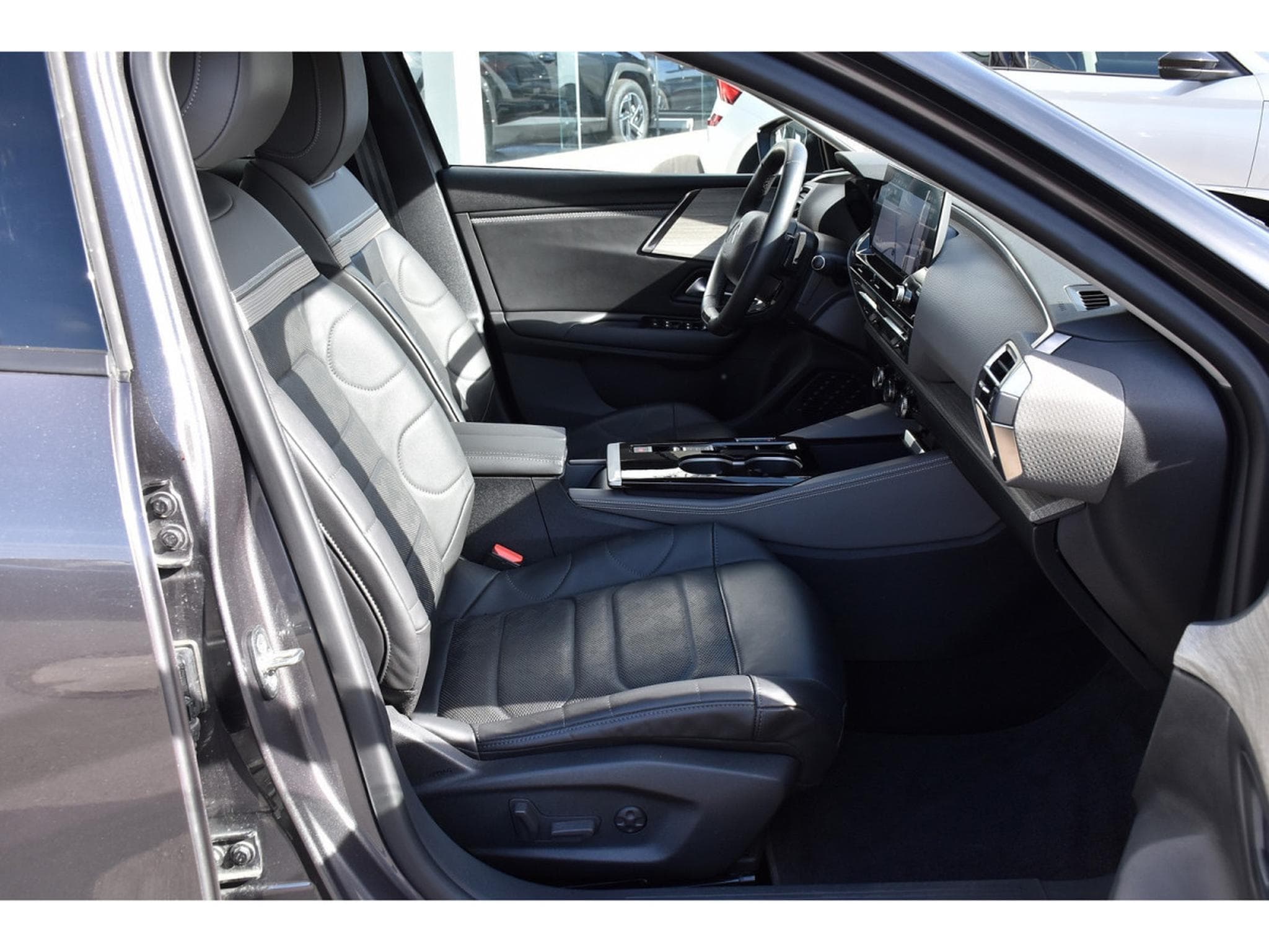 Citroën C5 X 1.2 PureTech PLUS EAT8 CUIR MEMO VENT ACC HUD LANE 1° MAIN (2024) - Photo 7