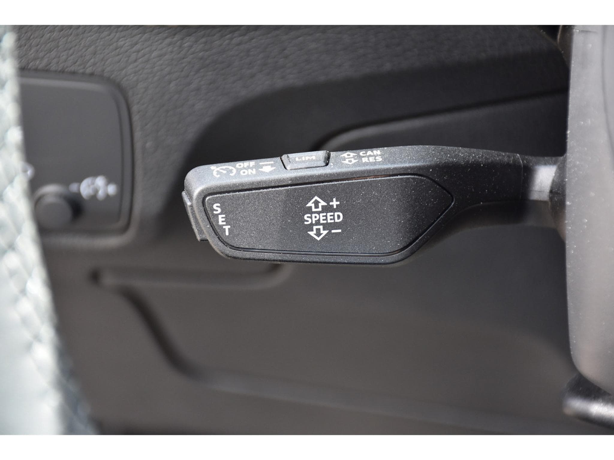 Audi Q2 30 TDI Advanced S-Tronic CUIR GPS LANE LED CAM 1° MAIN (2023) - Photo 22