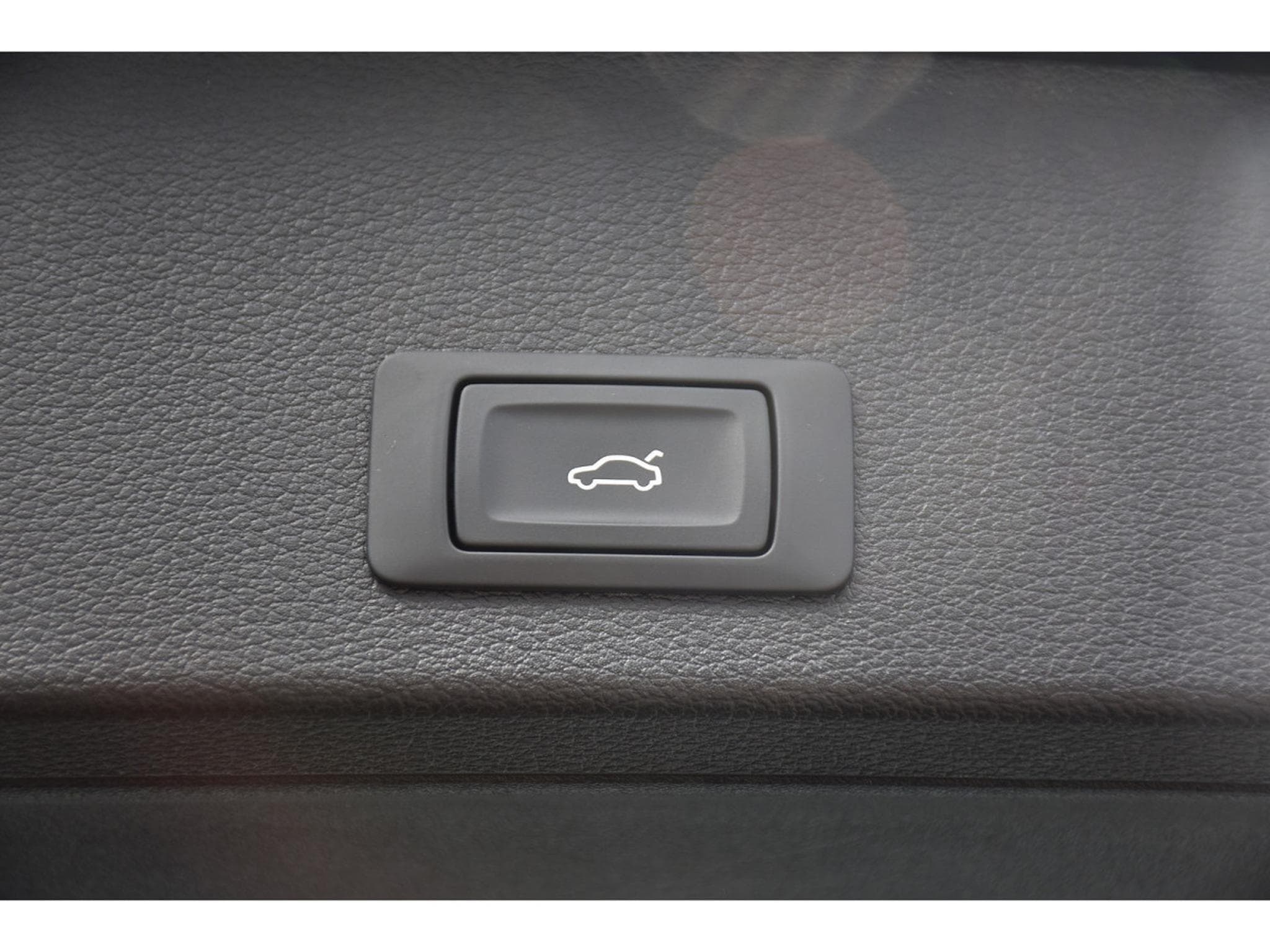 Audi Q2 30 TDI Advanced S-Tronic CUIR GPS LANE LED CAM 1° MAIN (2023) - Photo 24