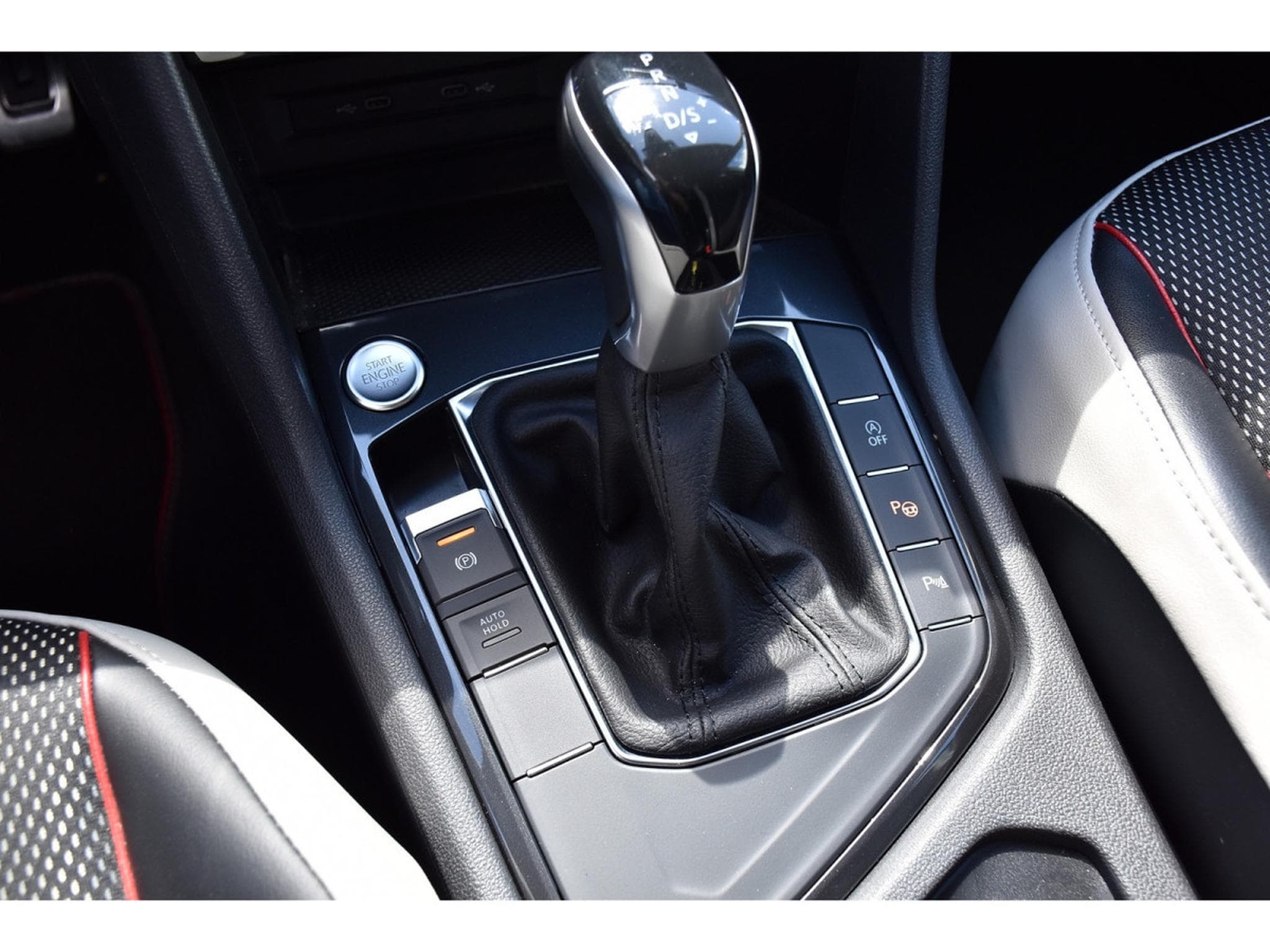 VW Tiguan 1.5 TSI Life DSG ACC TRAVEL SIDE HUD HARMAN ATT RMQ 1° MAIN (2022) - Photo 16