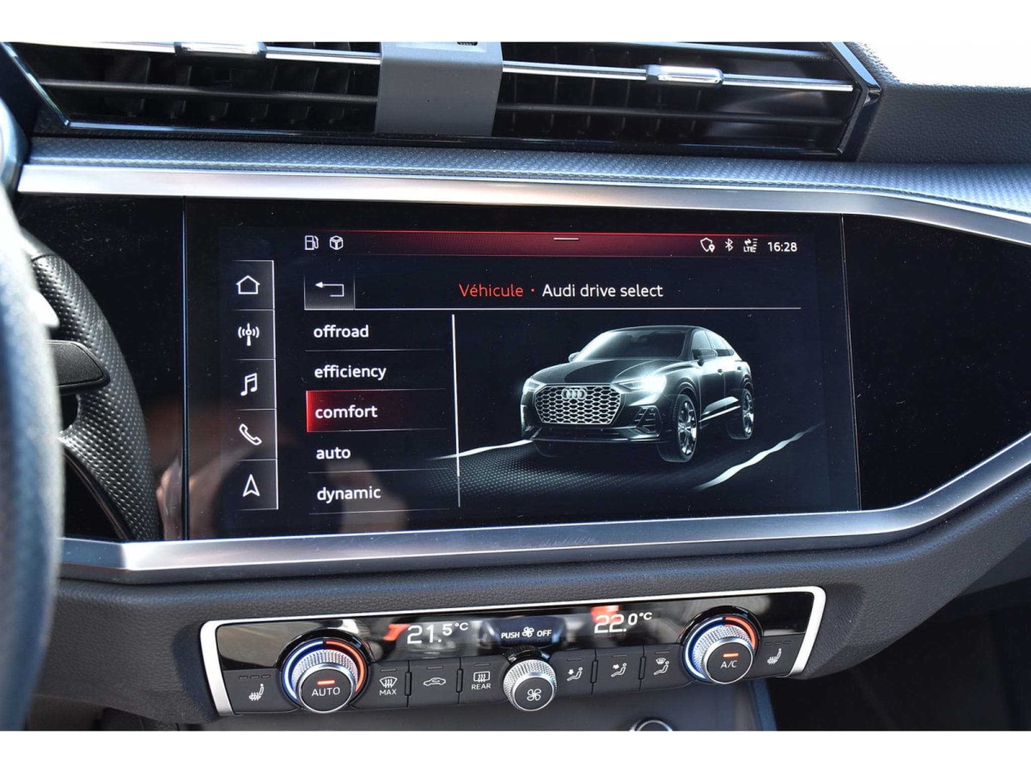 Audi Q3 Sportback 45 TFSI Quattro S-Line S-Tronic LANE SIDE KEYLESS (2019) - Photo 15