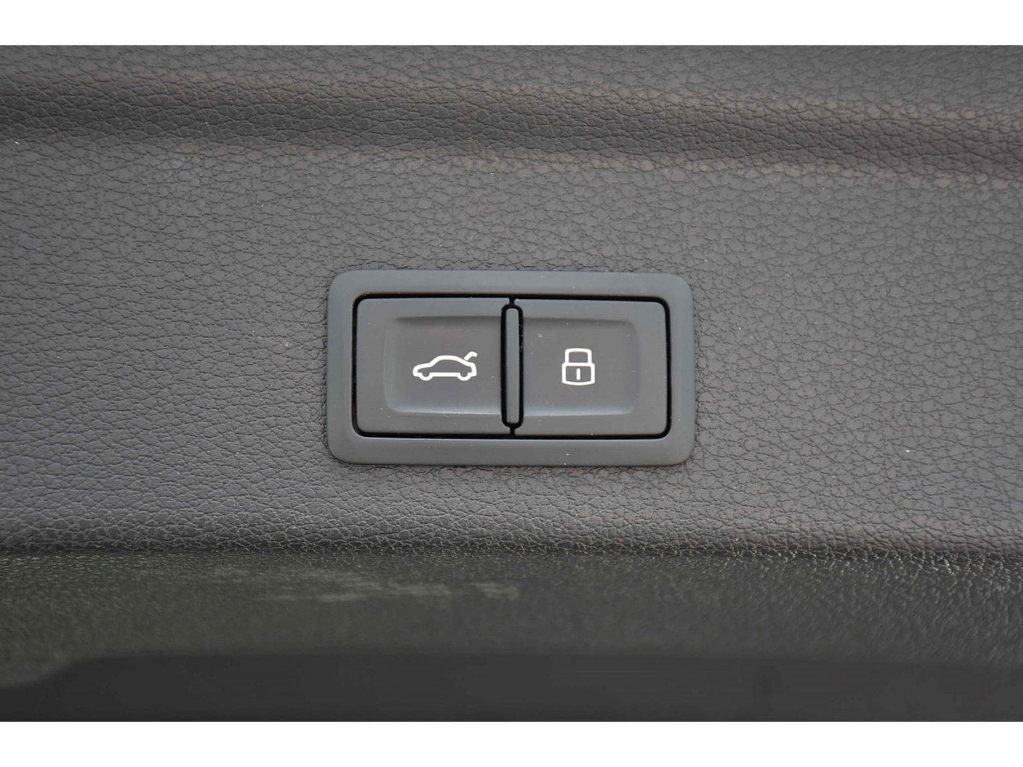 Audi Q3 Sportback 45 TFSI Quattro S-Line S-Tronic LANE SIDE KEYLESS (2019) - Photo 24