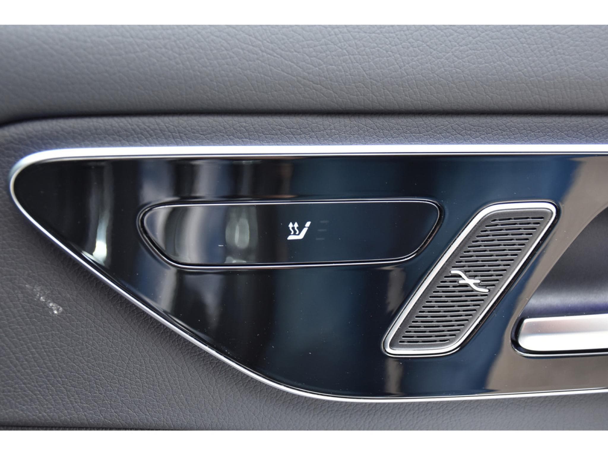 Mercedes C 220 CDI Break 4Matic All Terrain 9G PANO MEMO DISTR ATT RMQ (2025) - Photo 18