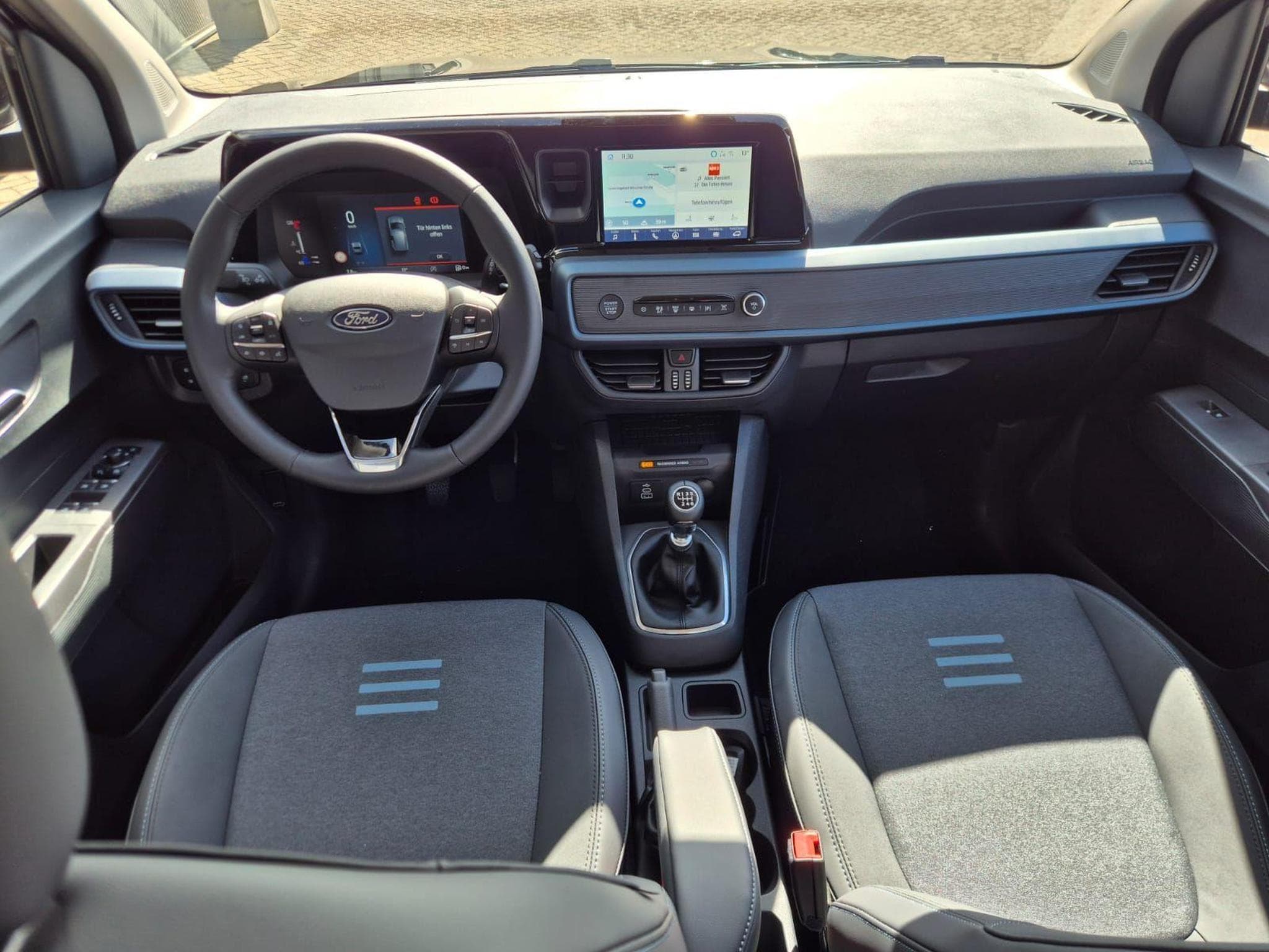 Ford Tourneo Active (2026) - Photo 11