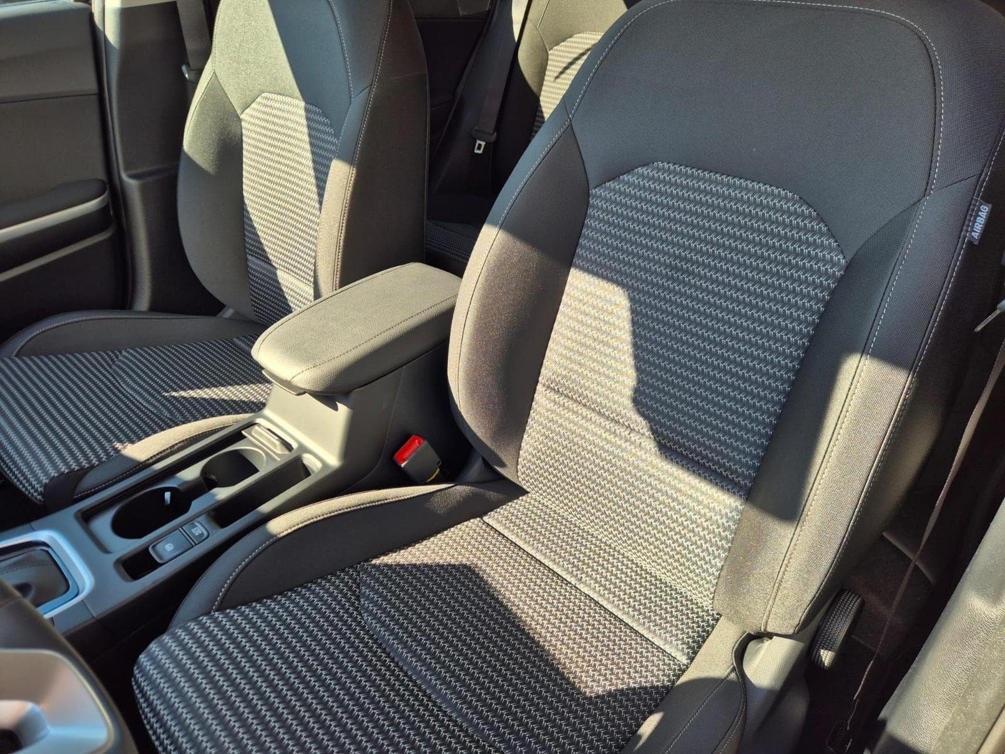 Kia Xceed Standard (2026) - Photo 11