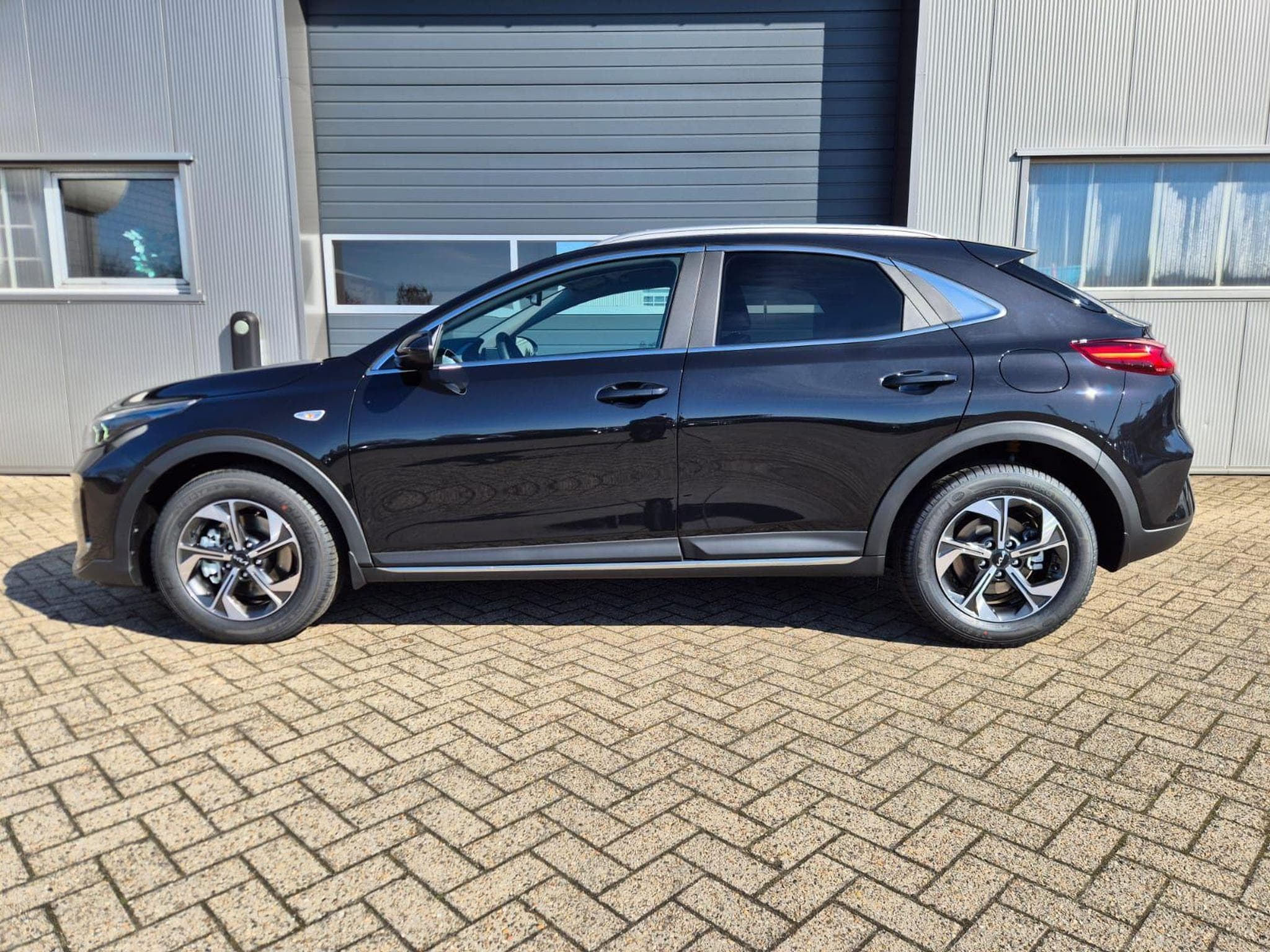 Kia Xceed Standard (2026) - Photo 2