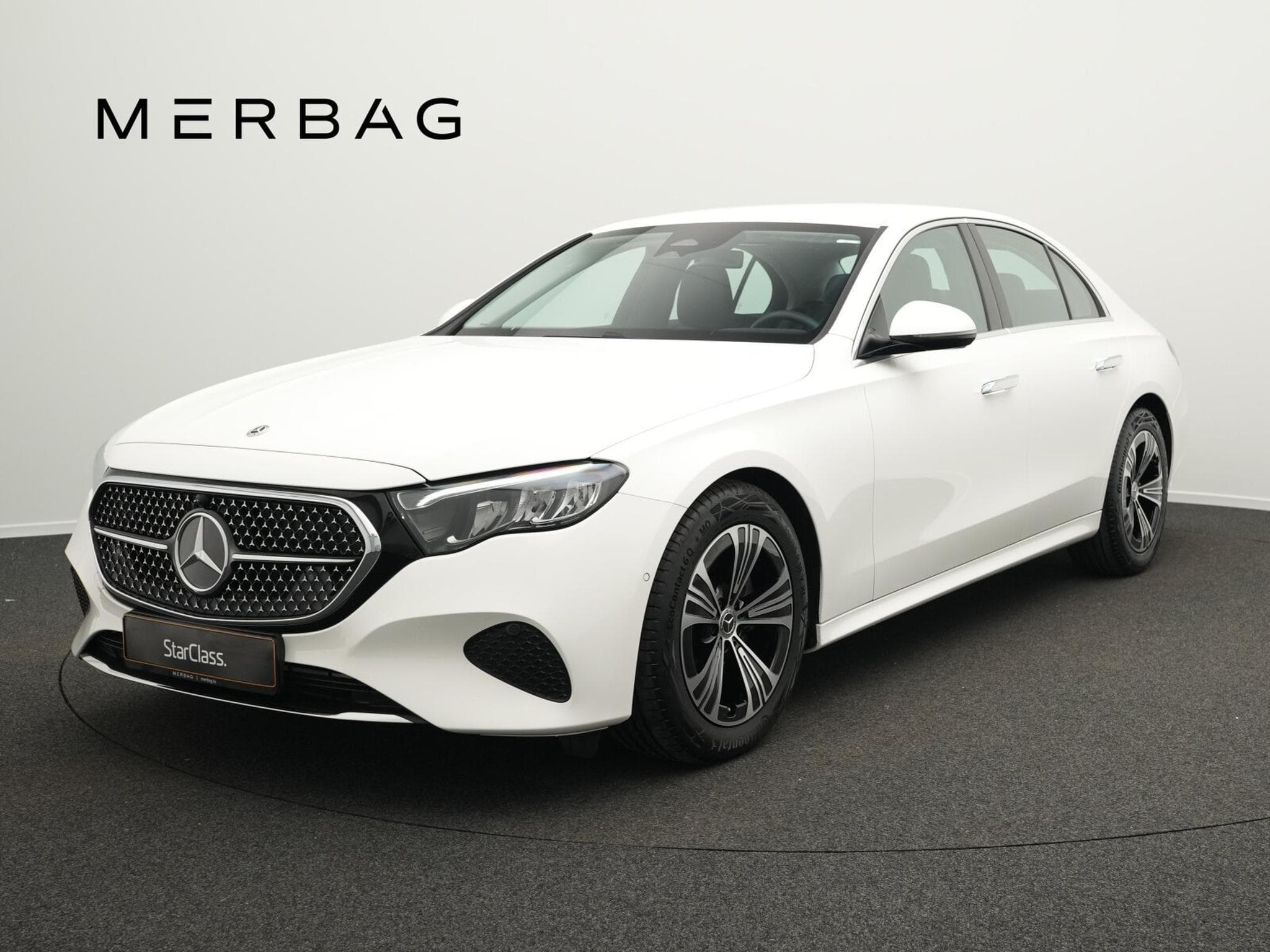 Mercedes E 200 Avantgarde LED+Kamera+Totw+MBUX (2025) - Photo 1