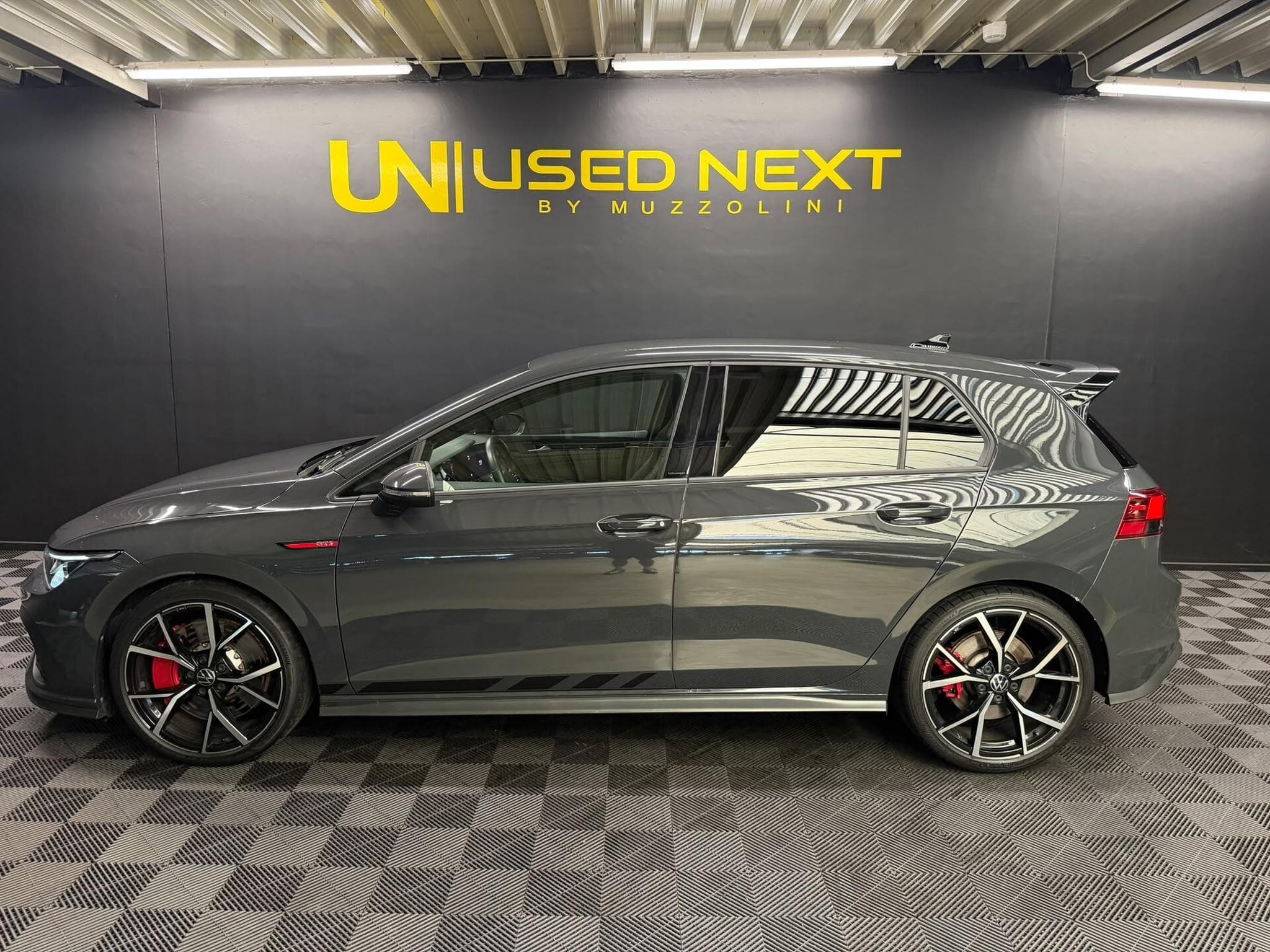 VW Golf GTI Clubsport 2.0 TSI 300cv (2024) - Photo 5