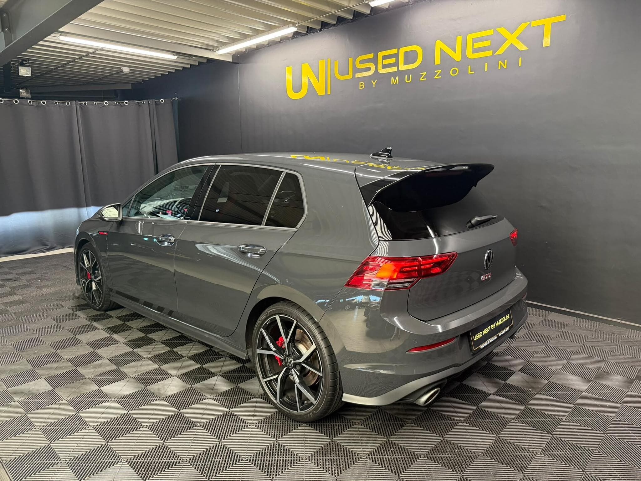 VW Golf GTI Clubsport 2.0 TSI 300cv (2024) - Photo 6