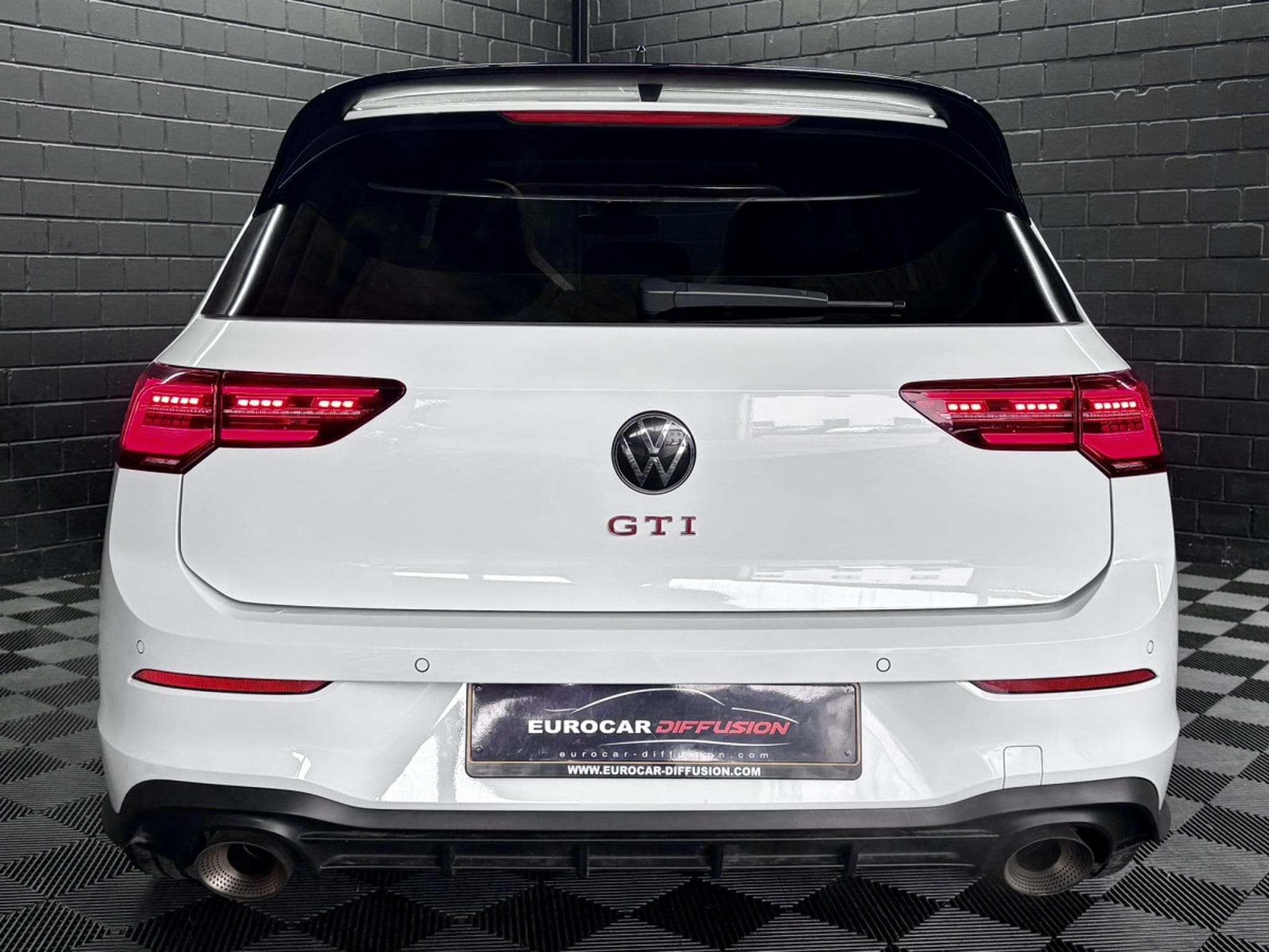 VW Golf GTI Clubsport 2.0 TSI 300 CV DSG7 *DCC* AKRA* MATRIX *PANO* (2023) - Photo 5