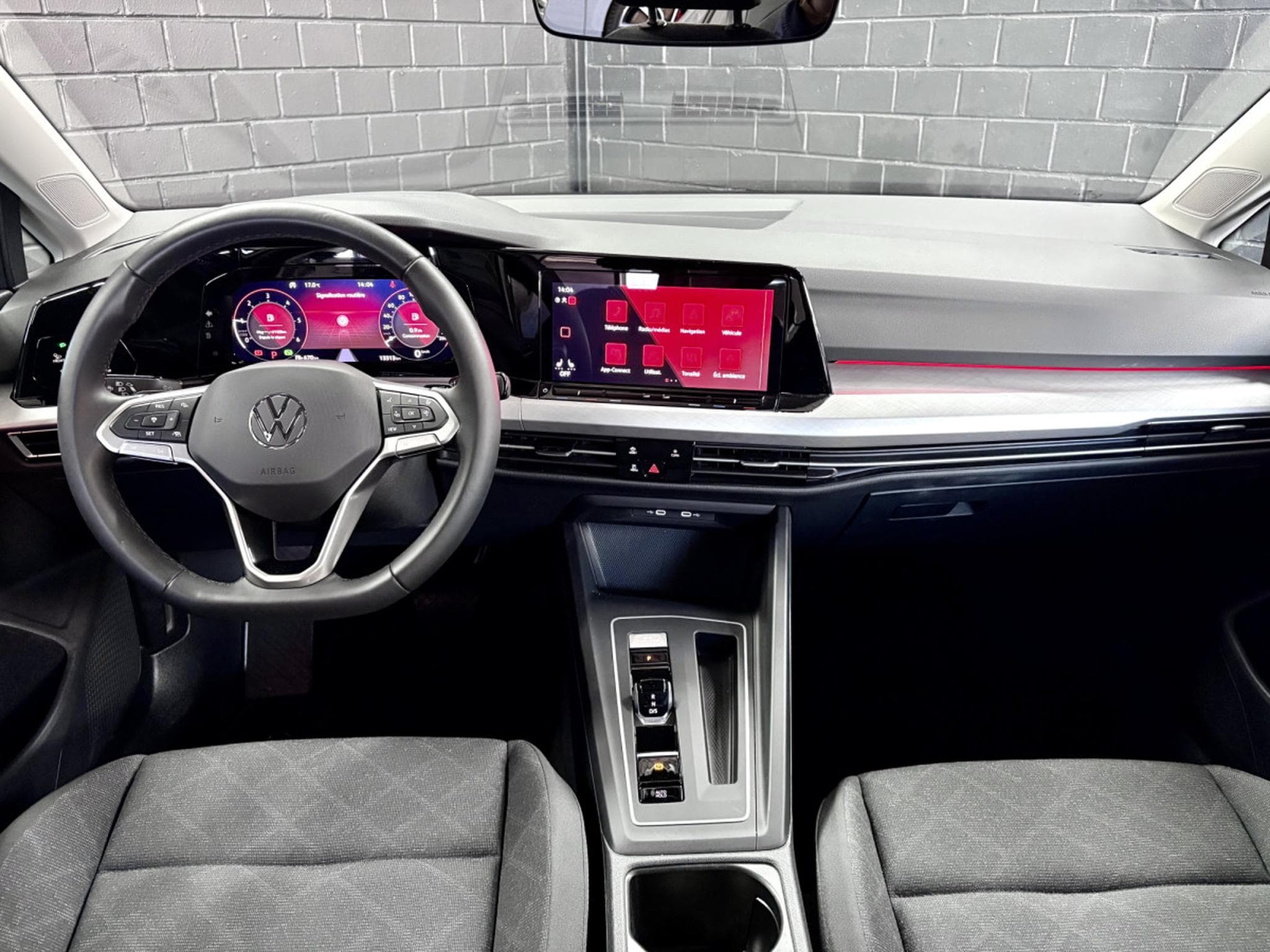 VW Golf Life 2.0 TDI DSG7 115 CV *4 SAISONS* ACC * CARPLAY* (2023) - Photo 9