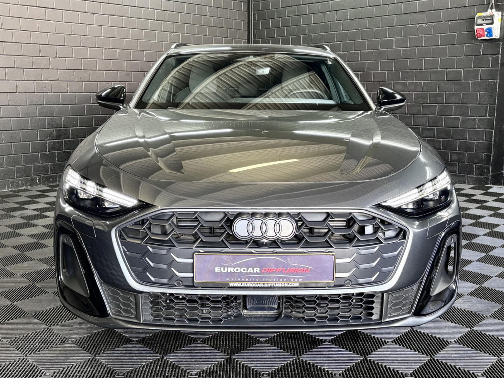 Audi A5 2.0 TFSI 204 CV AVANT TECH PLUS S TRONIC S-LINE PLUS *360°* (2025) - Photo 2