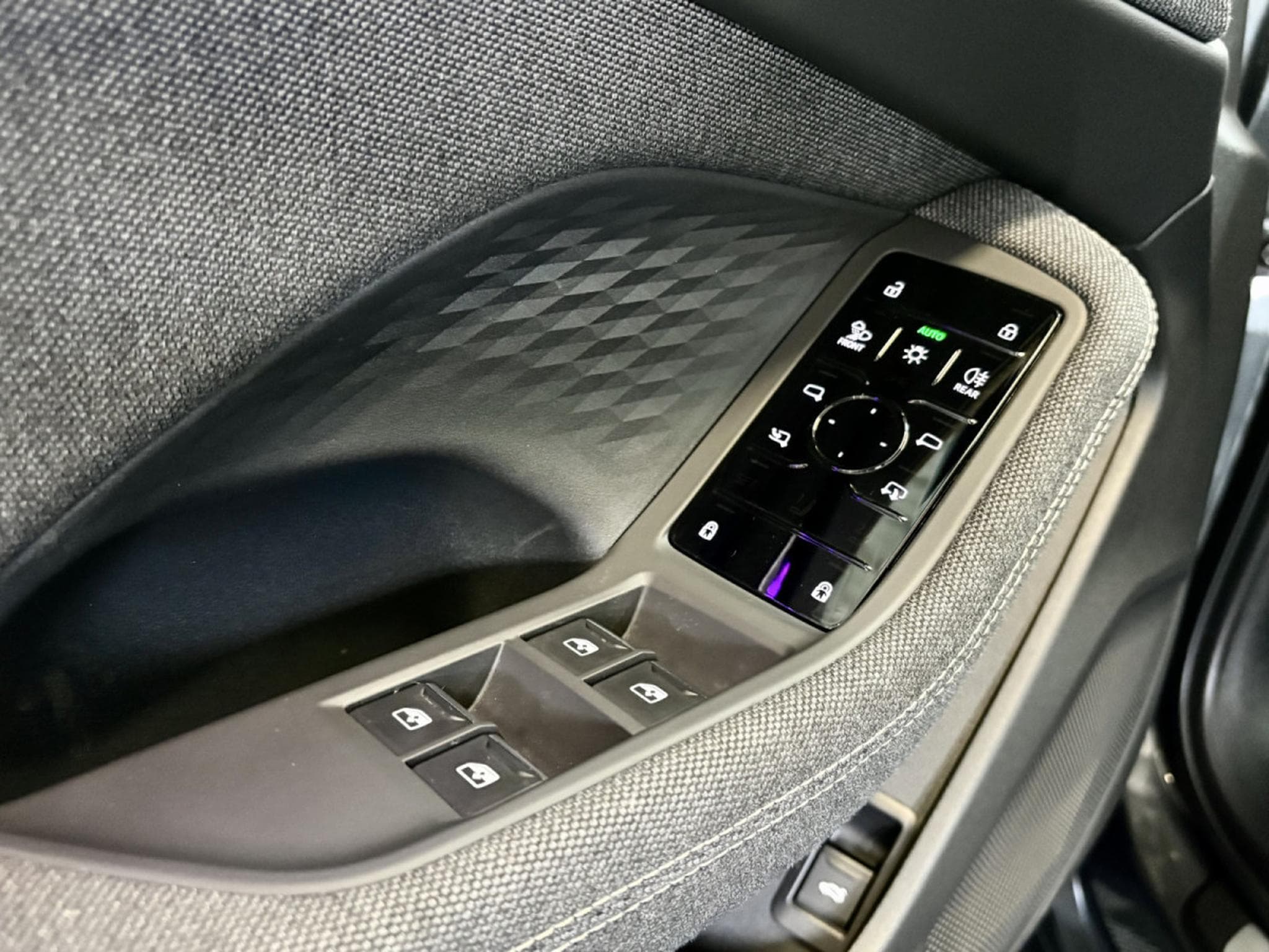 Audi A5 2.0 TFSI 204 CV AVANT TECH PLUS S TRONIC S-LINE PLUS *360°* (2025) - Photo 25