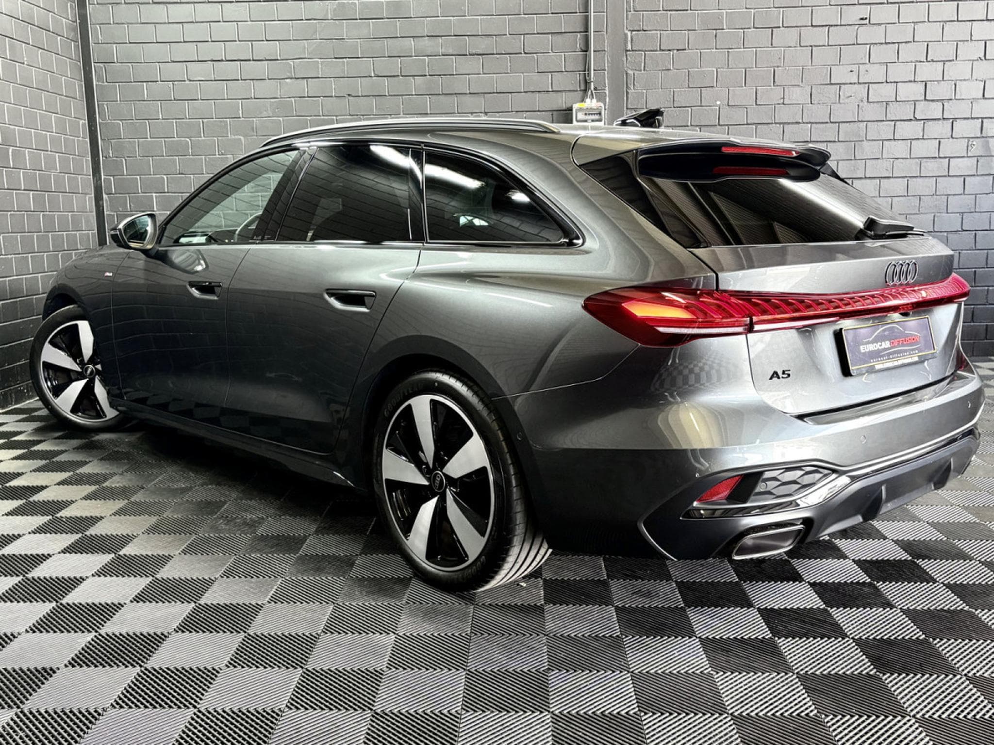Audi A5 2.0 TFSI 204 CV AVANT TECH PLUS S TRONIC S-LINE PLUS *360°* (2025) - Photo 4