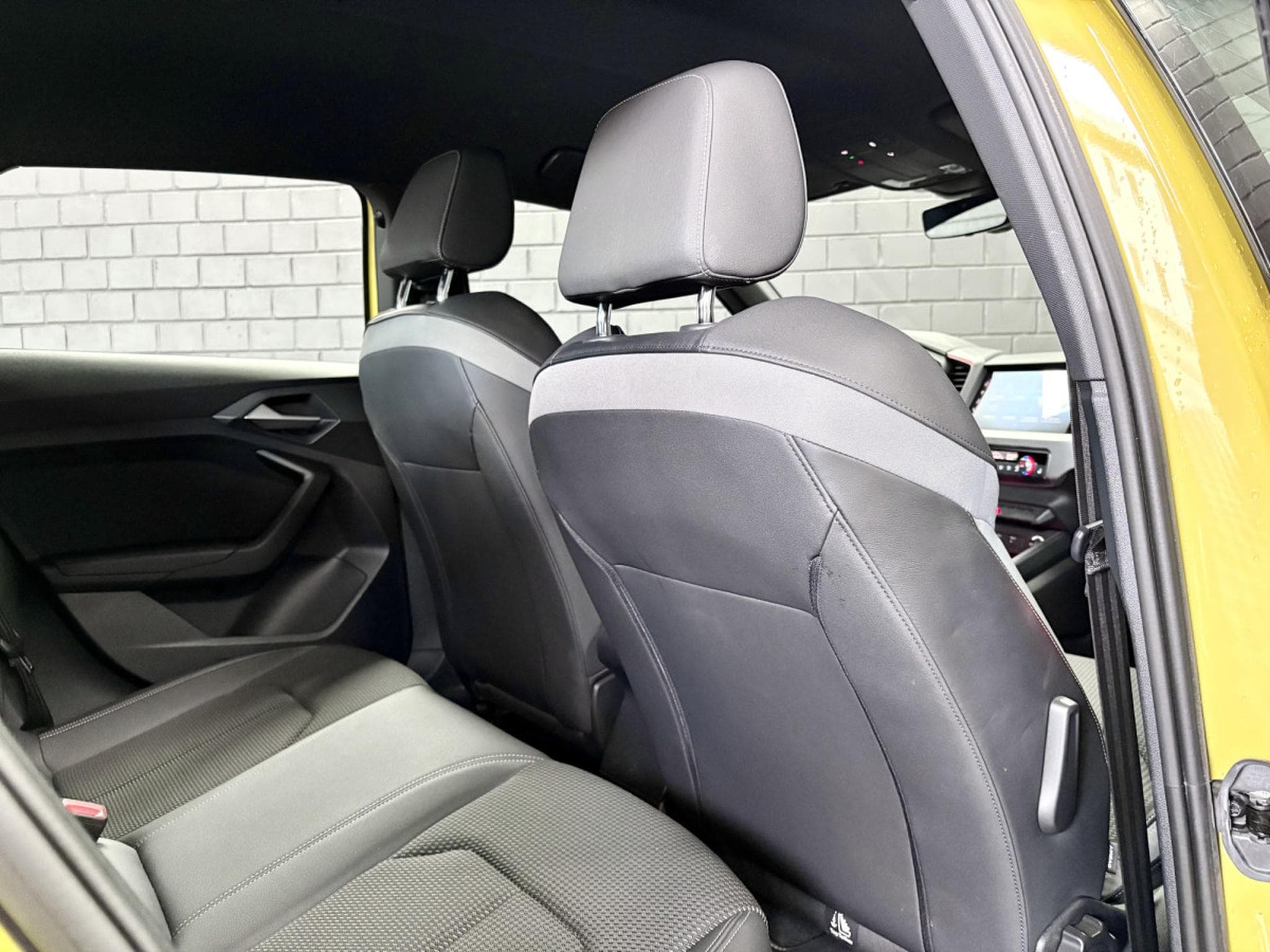 Audi A1 Sportback 40 TFSI S-Line (2019) - Photo 22