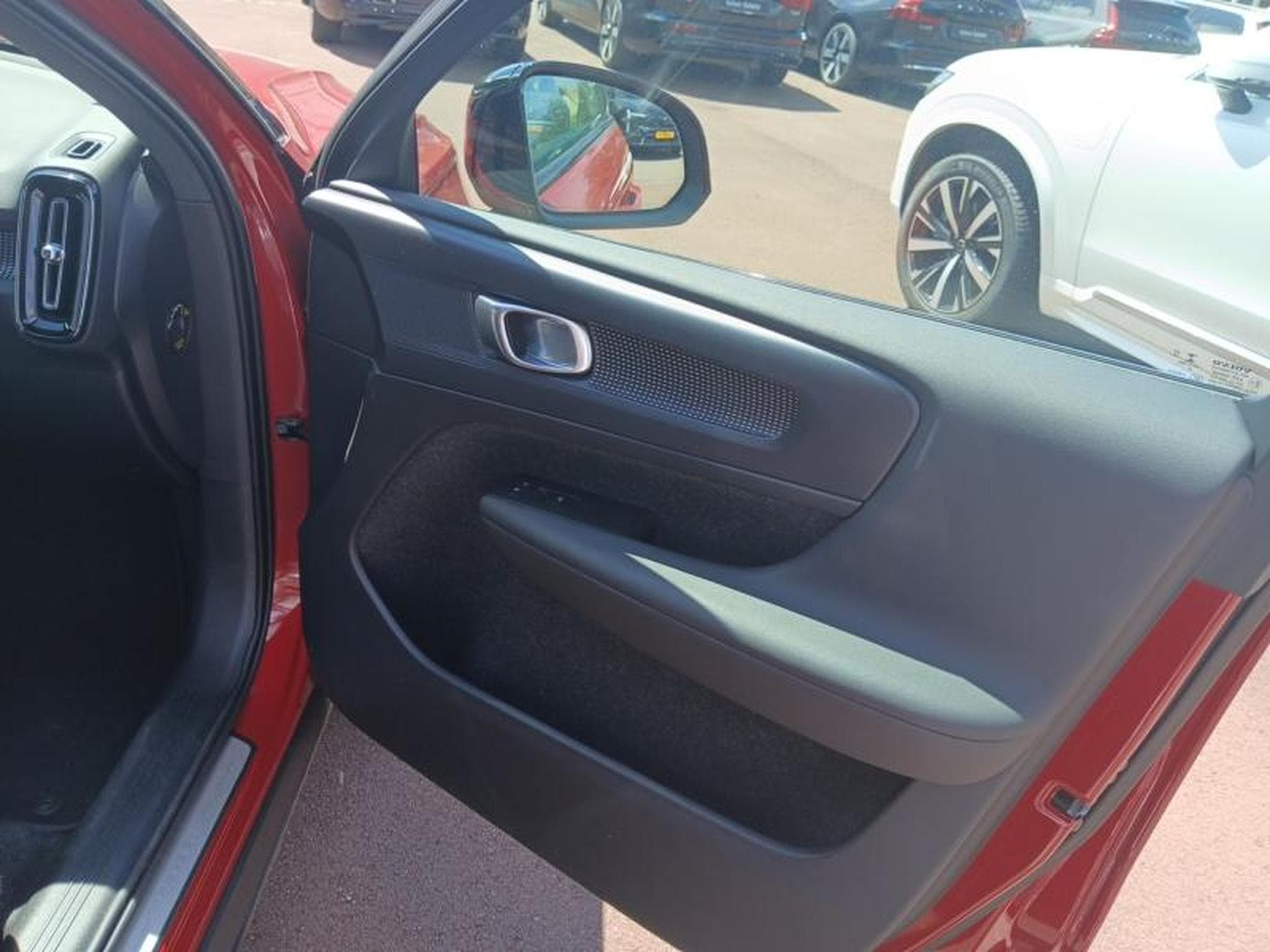 Volvo XC40 R-Design (2019) - Photo 10
