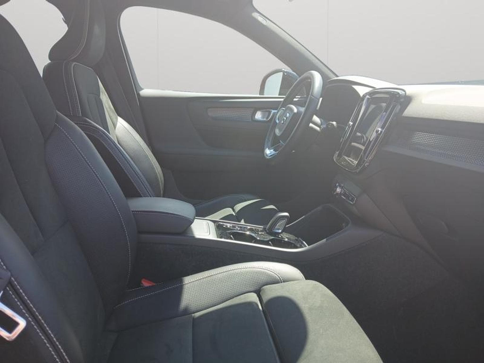 Volvo XC40 R-Design (2019) - Photo 18