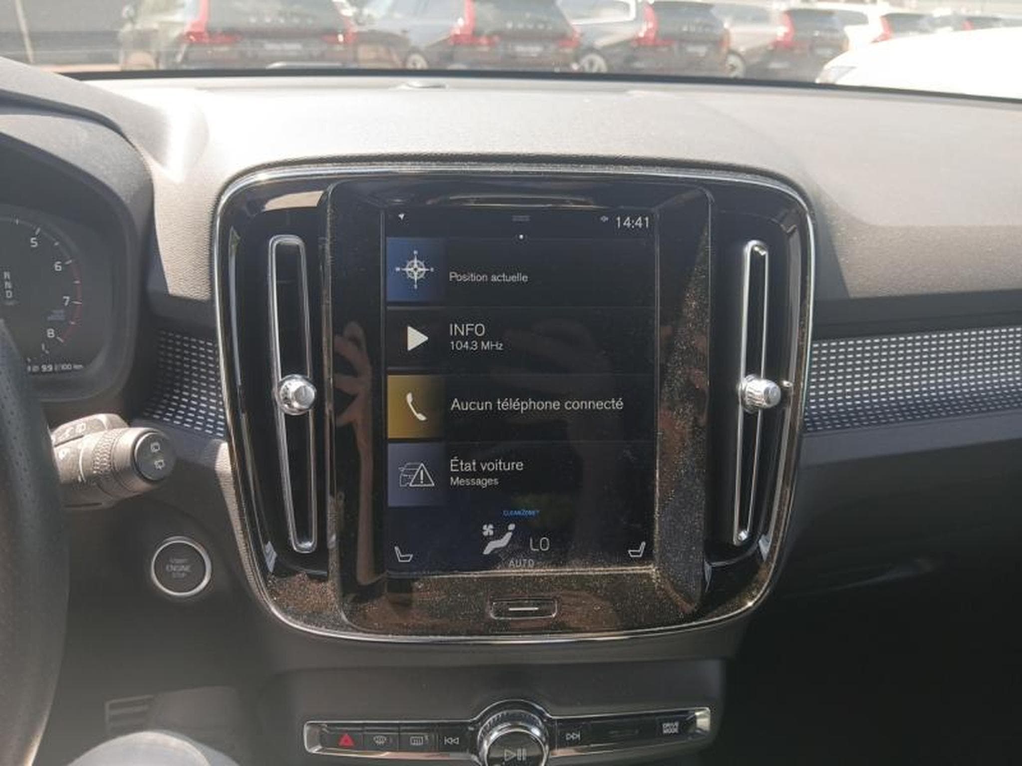 Volvo XC40 R-Design (2019) - Photo 19