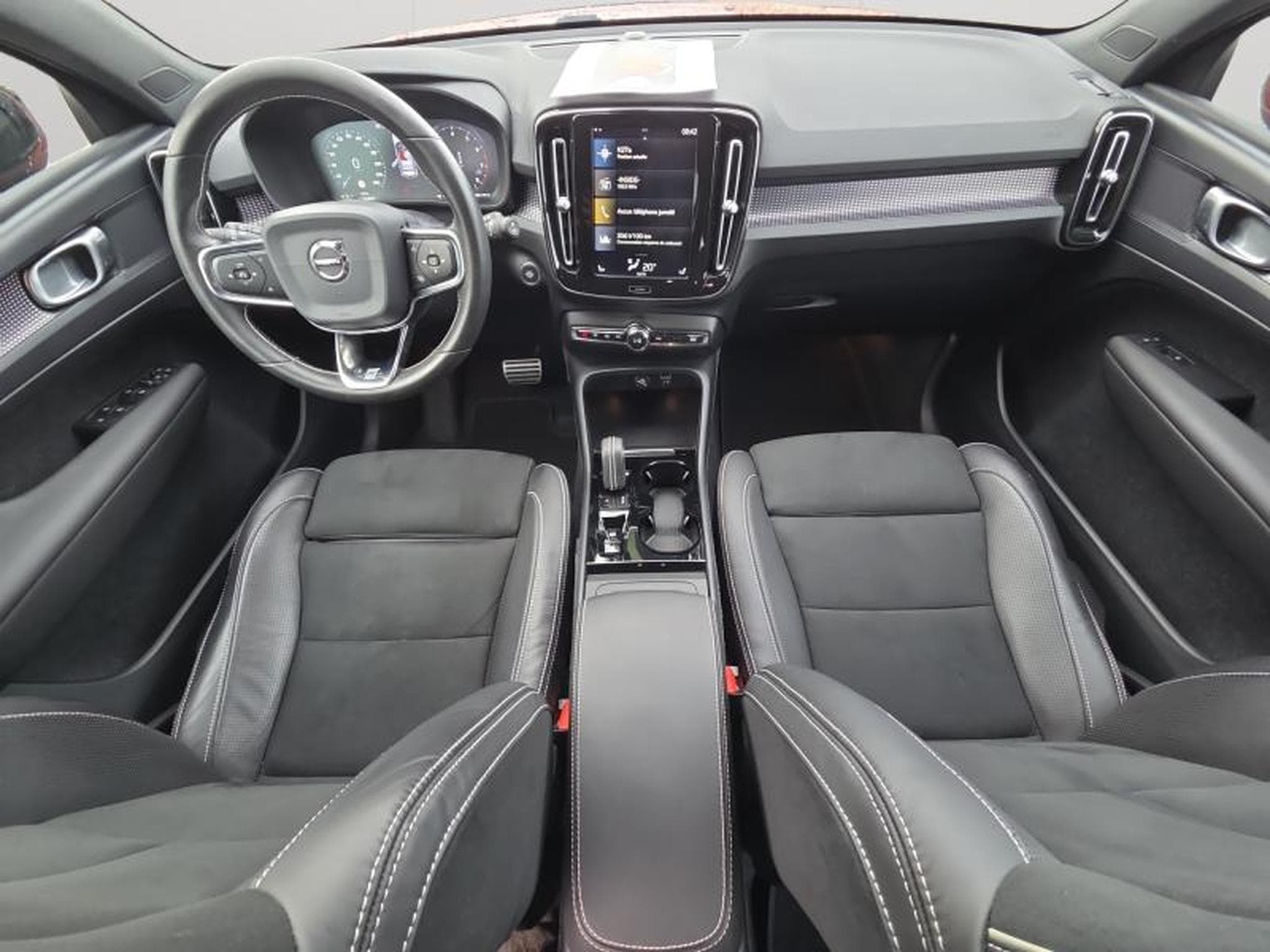 Volvo XC40 R-Design (2019) - Photo 34