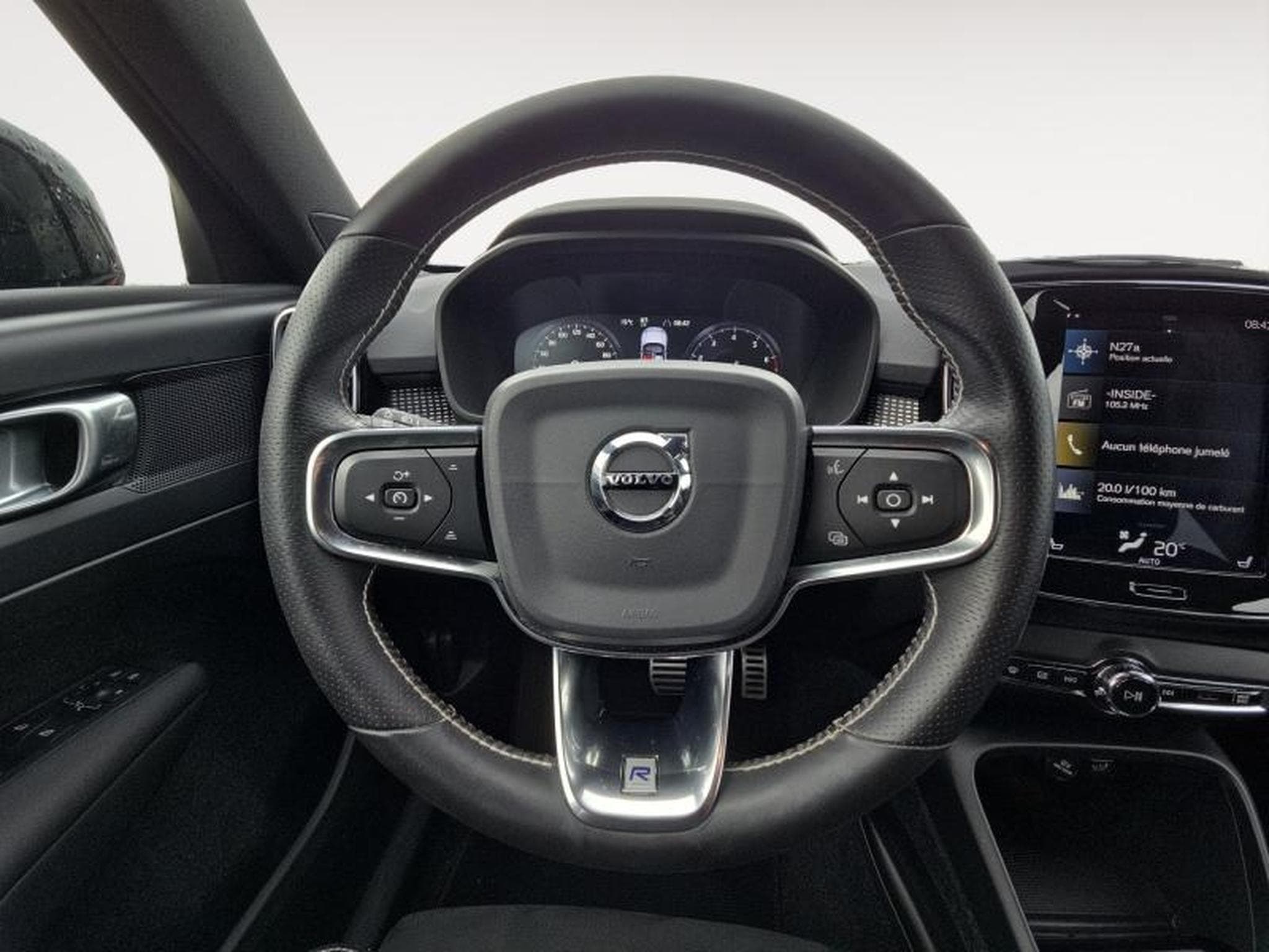 Volvo XC40 R-Design (2019) - Photo 36
