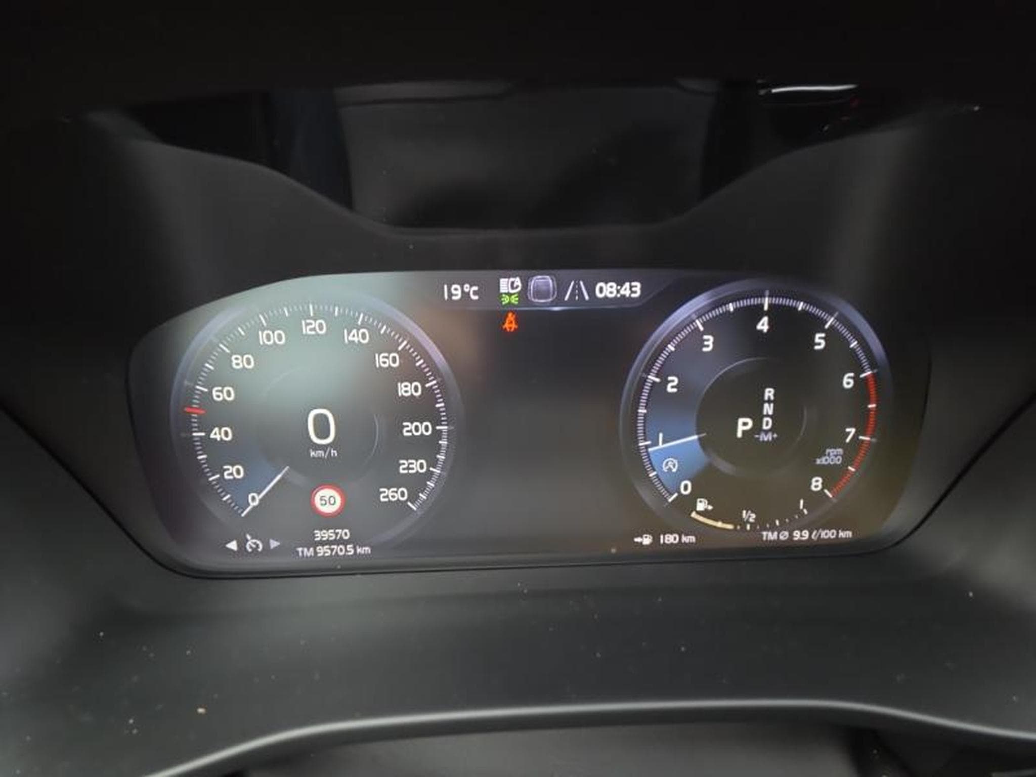 Volvo XC40 R-Design (2019) - Photo 42