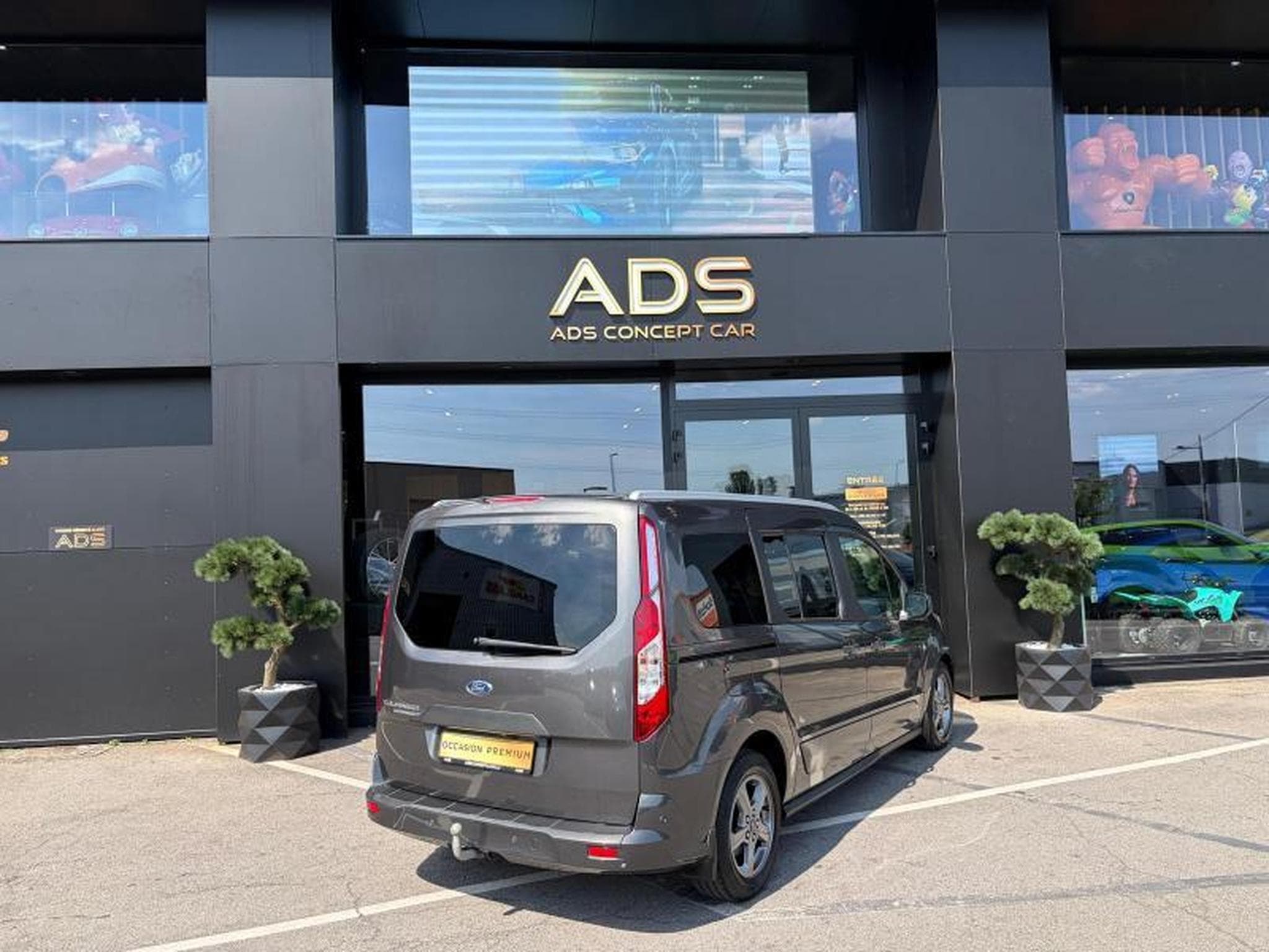 Ford Tourneo Connect Titanium/7 places/Camera/Toit panoramique (2020) - Photo 14