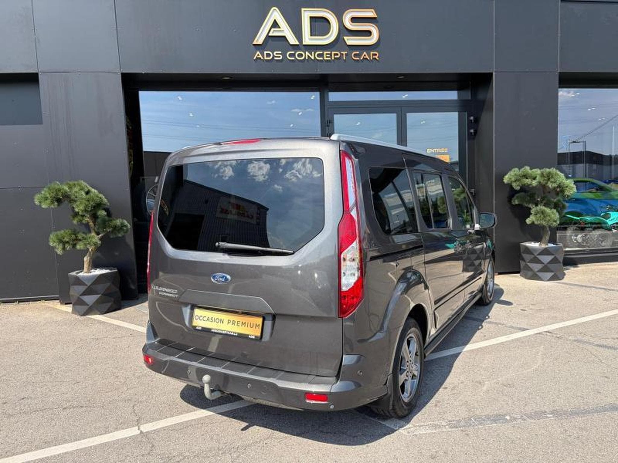 Ford Tourneo Connect Titanium/7 places/Camera/Toit panoramique (2020) - Photo 3