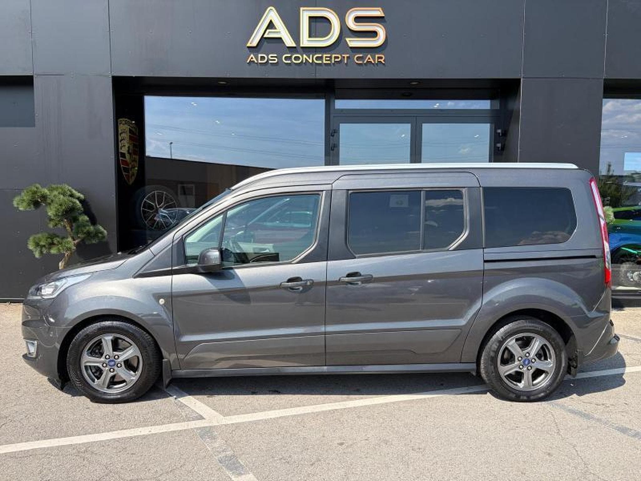 Ford Tourneo Connect Titanium/7 places/Camera/Toit panoramique (2020) - Photo 4