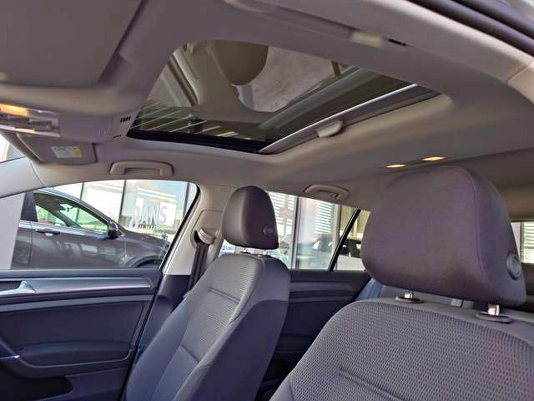 VW Golf Golf 1.6 SCR TDi Comfortline (EU6.2) (2020) - Photo 7