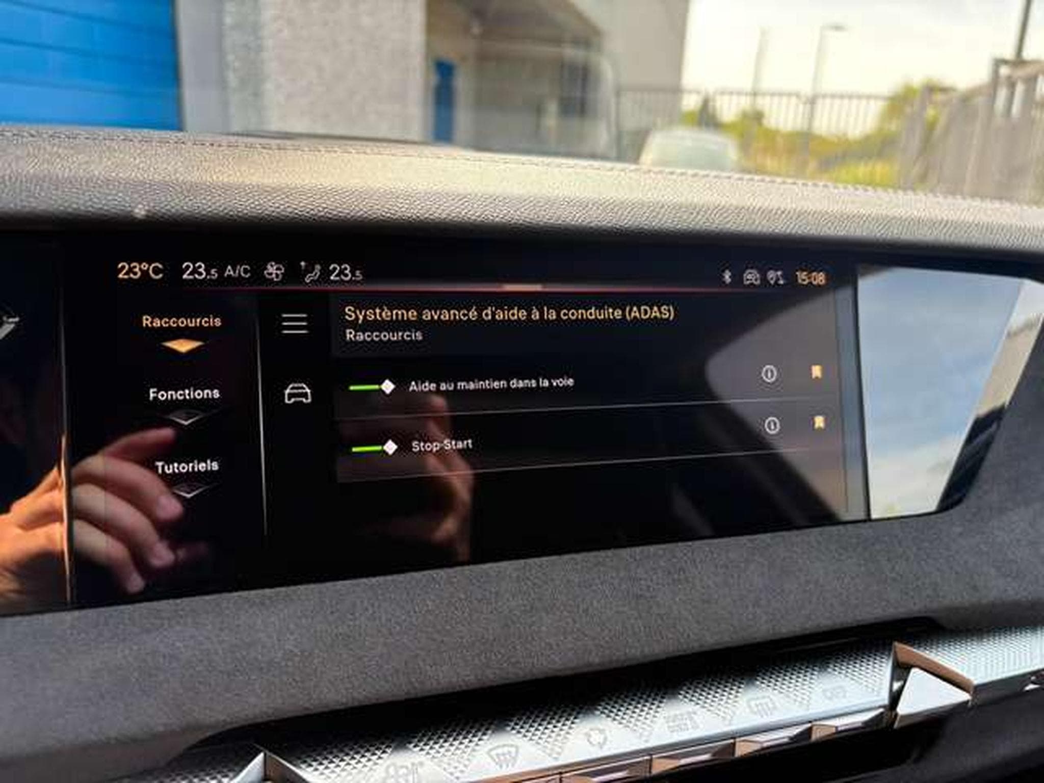 DS Automobiles DS4 DS4 PURETECH 130CH PERFORMANCE LINE AUTOMATIQUE (2024) - Photo 14