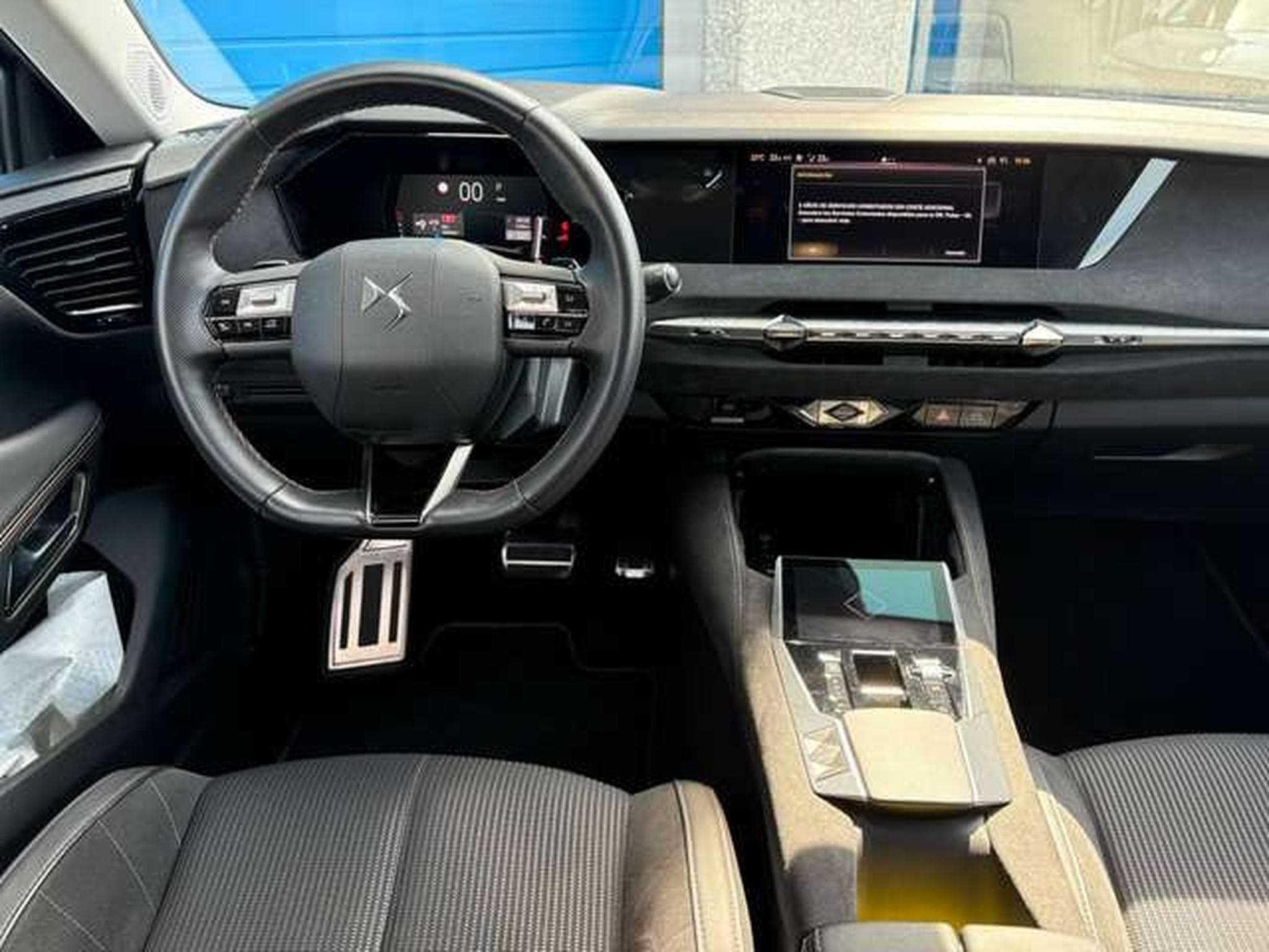 DS Automobiles DS4 DS4 PURETECH 130CH PERFORMANCE LINE AUTOMATIQUE (2024) - Photo 5