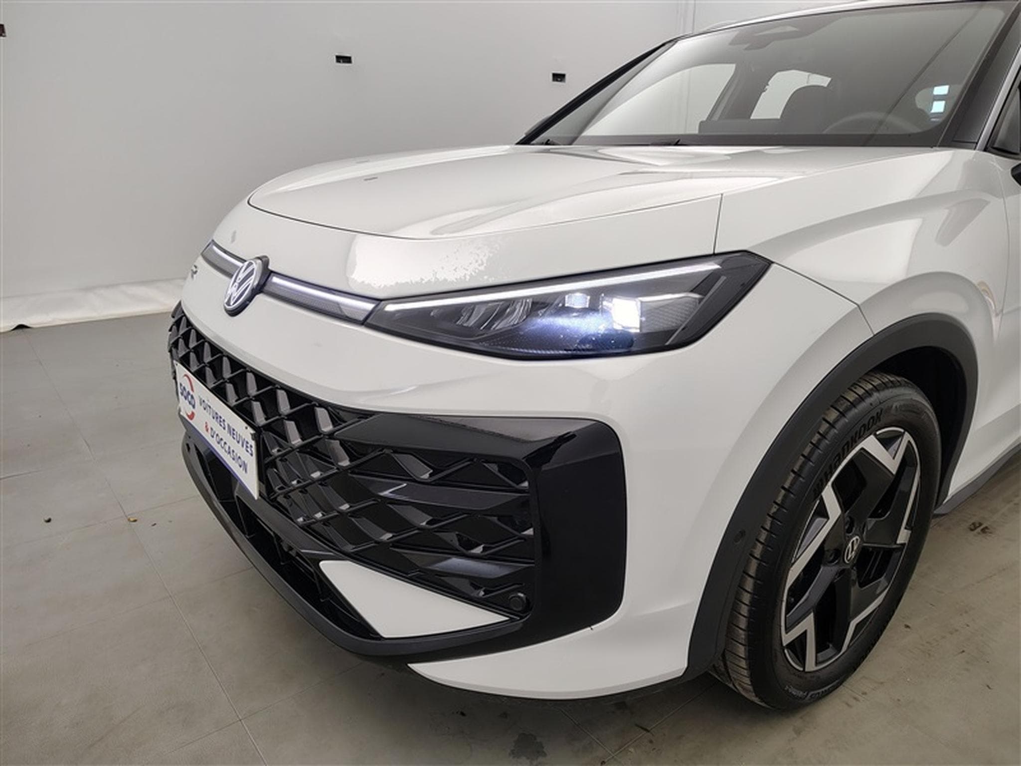 VW T-Roc 1.5 TSI 150cv DSG R-Line CARPLAY / FULL LED / CAMERA (2026) - Photo 15