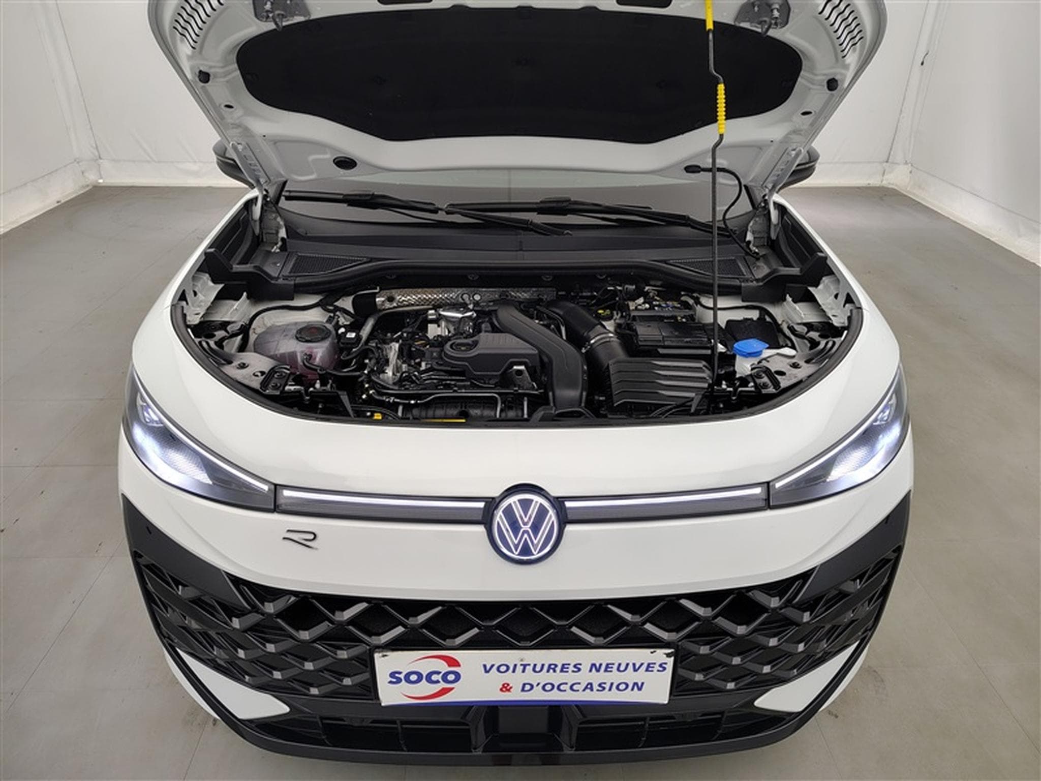 VW T-Roc 1.5 TSI 150cv DSG R-Line CARPLAY / FULL LED / CAMERA (2026) - Photo 20