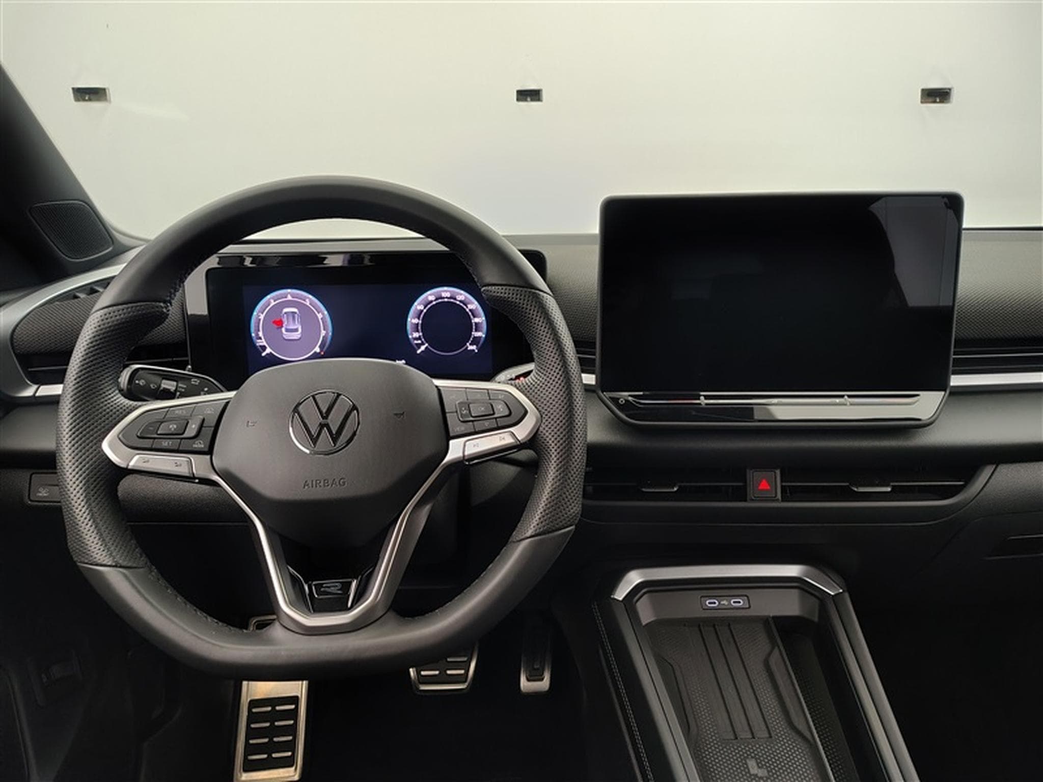 VW T-Roc 1.5 TSI 150cv DSG R-Line CARPLAY / FULL LED / CAMERA (2026) - Photo 9