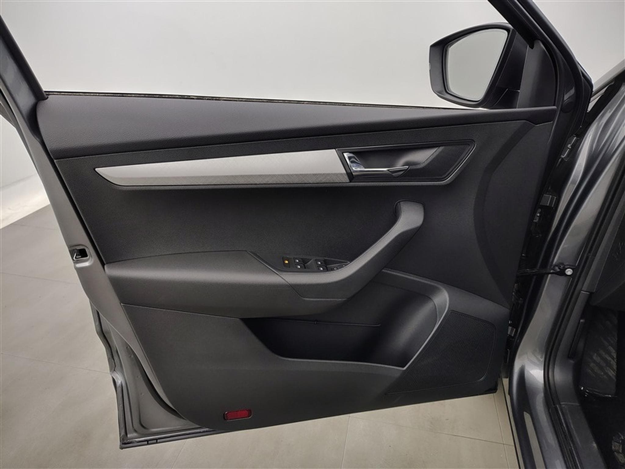 Skoda Karoq 1.0 TSI • Ambition - Pack Winter •  Navi / Full Led / Camera (2024) - Photo 17