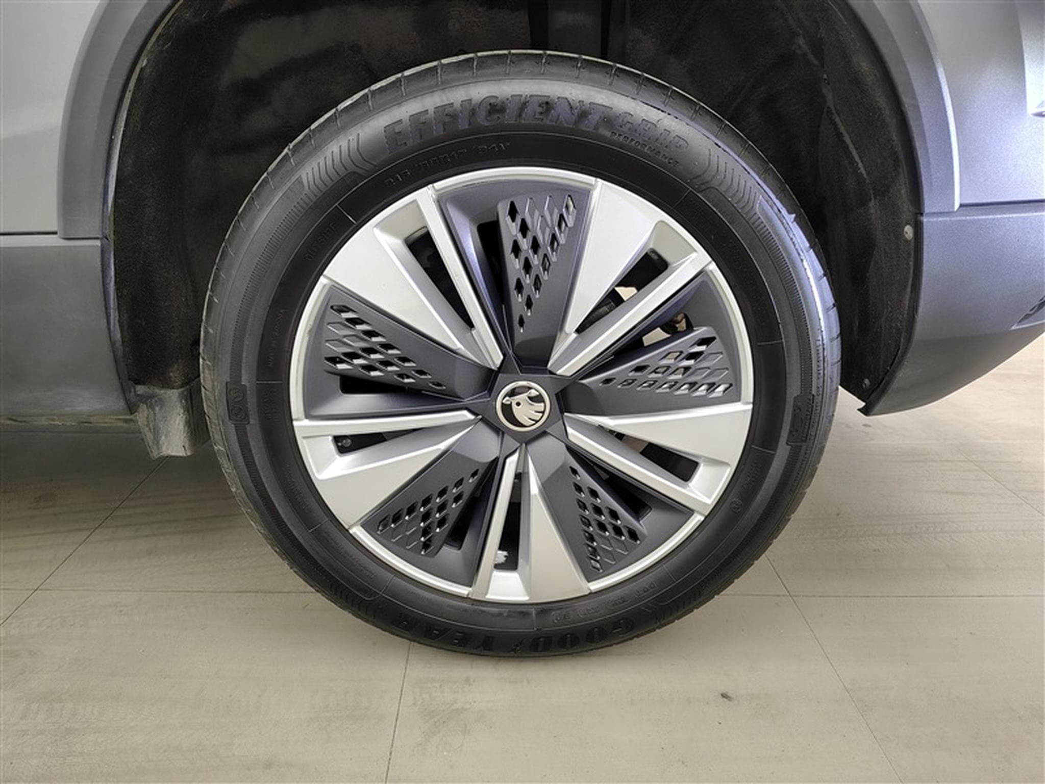 Skoda Karoq 1.0 TSI • Ambition - Pack Winter •  Navi / Full Led / Camera (2024) - Photo 6